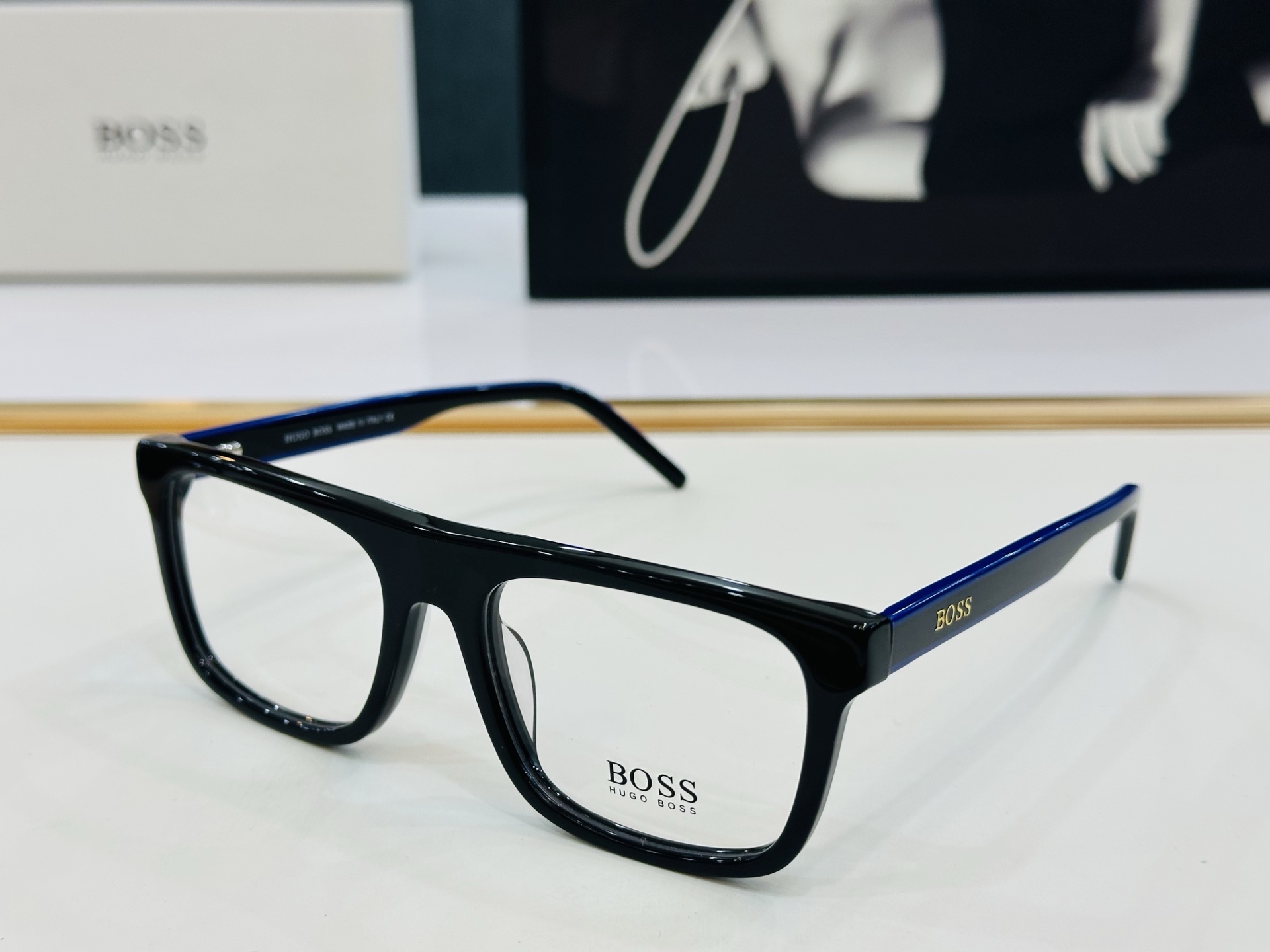 🆕 BOSS HG1297  Size：55口19-145 🕶🕶💋💋👣👣  高品质 不挑脸 🍁经典不过时