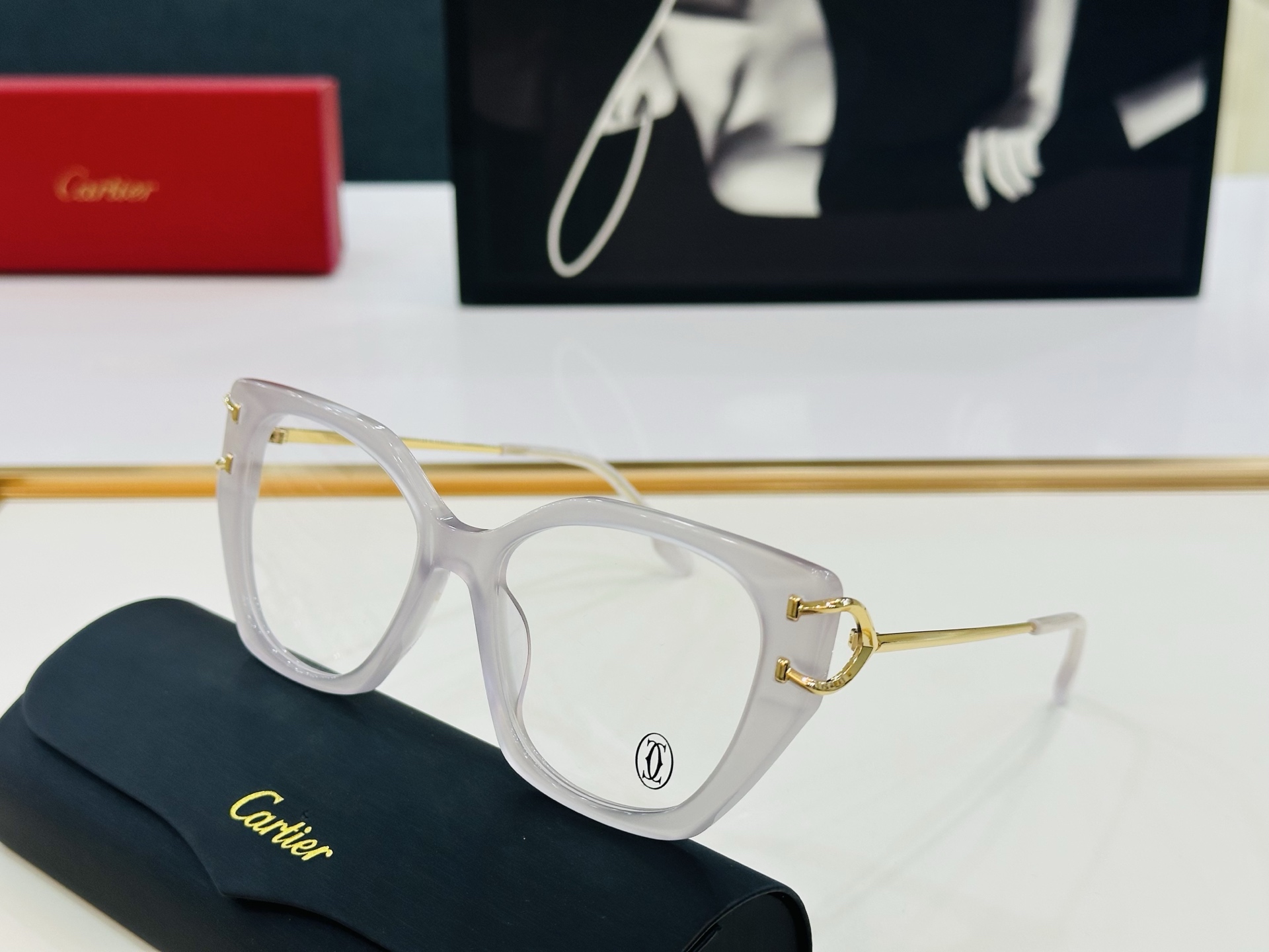 Cartier-卡家 ✨CT0530S  Size：56口17-145 不挑脸型 简约大气 时尚休闲 👌
