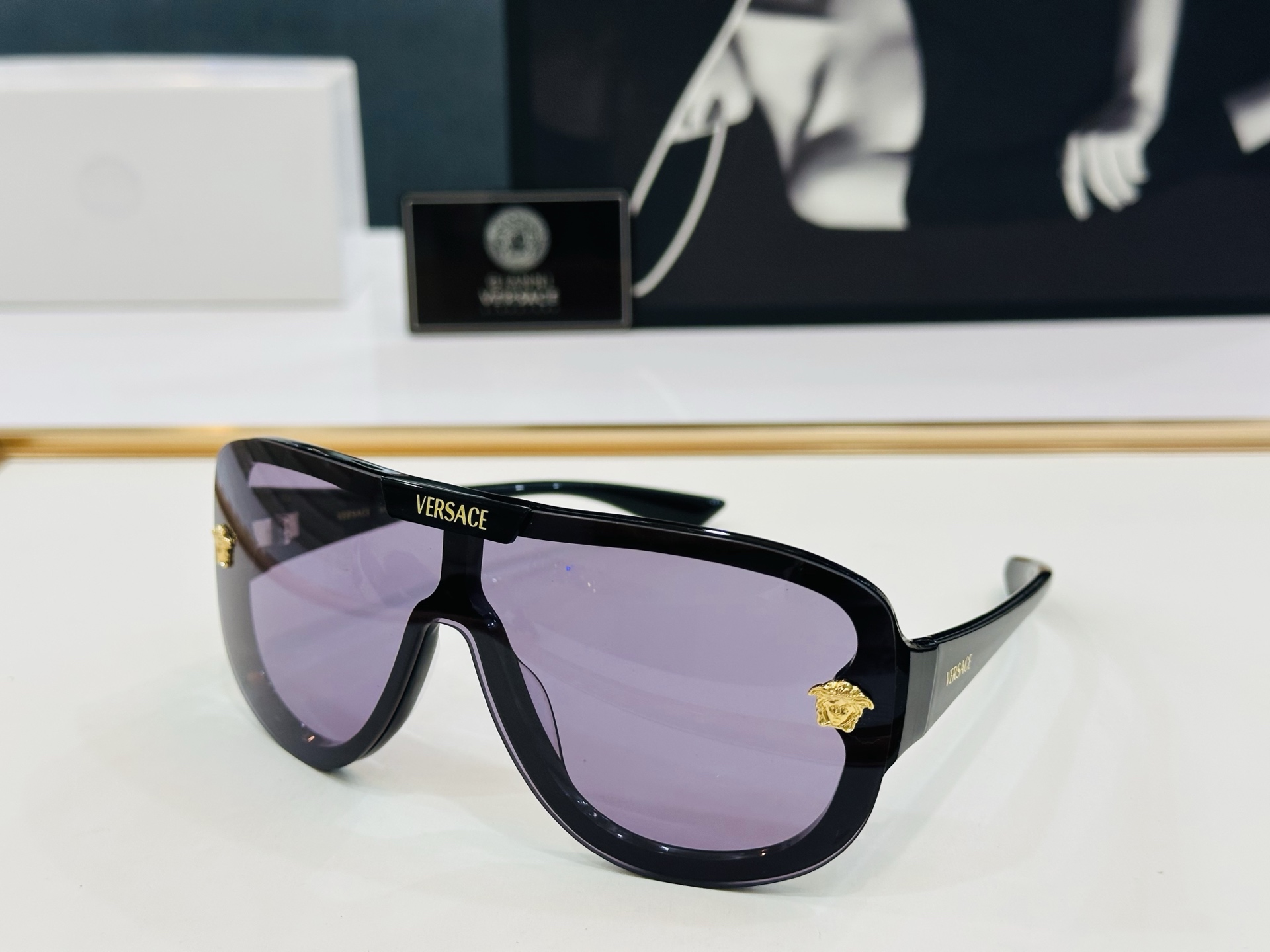 ❤️❤️范思家 VERSACE✨✨✨MODEL：VE6561 Size：147口0-125 ✨b有范 