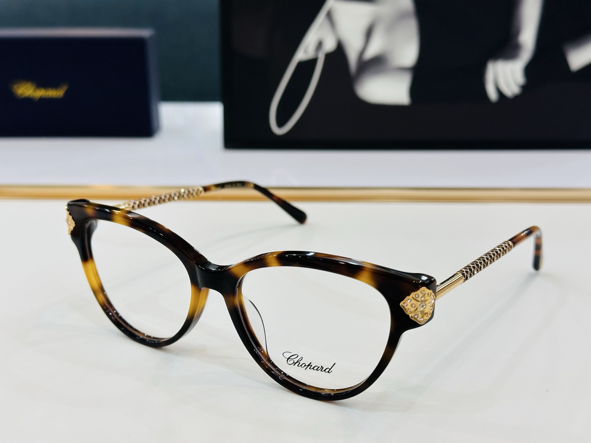 原版 ChoPard肖邦 MODEL VCH332S Size：55口17-145 以现代时尚的设计风格