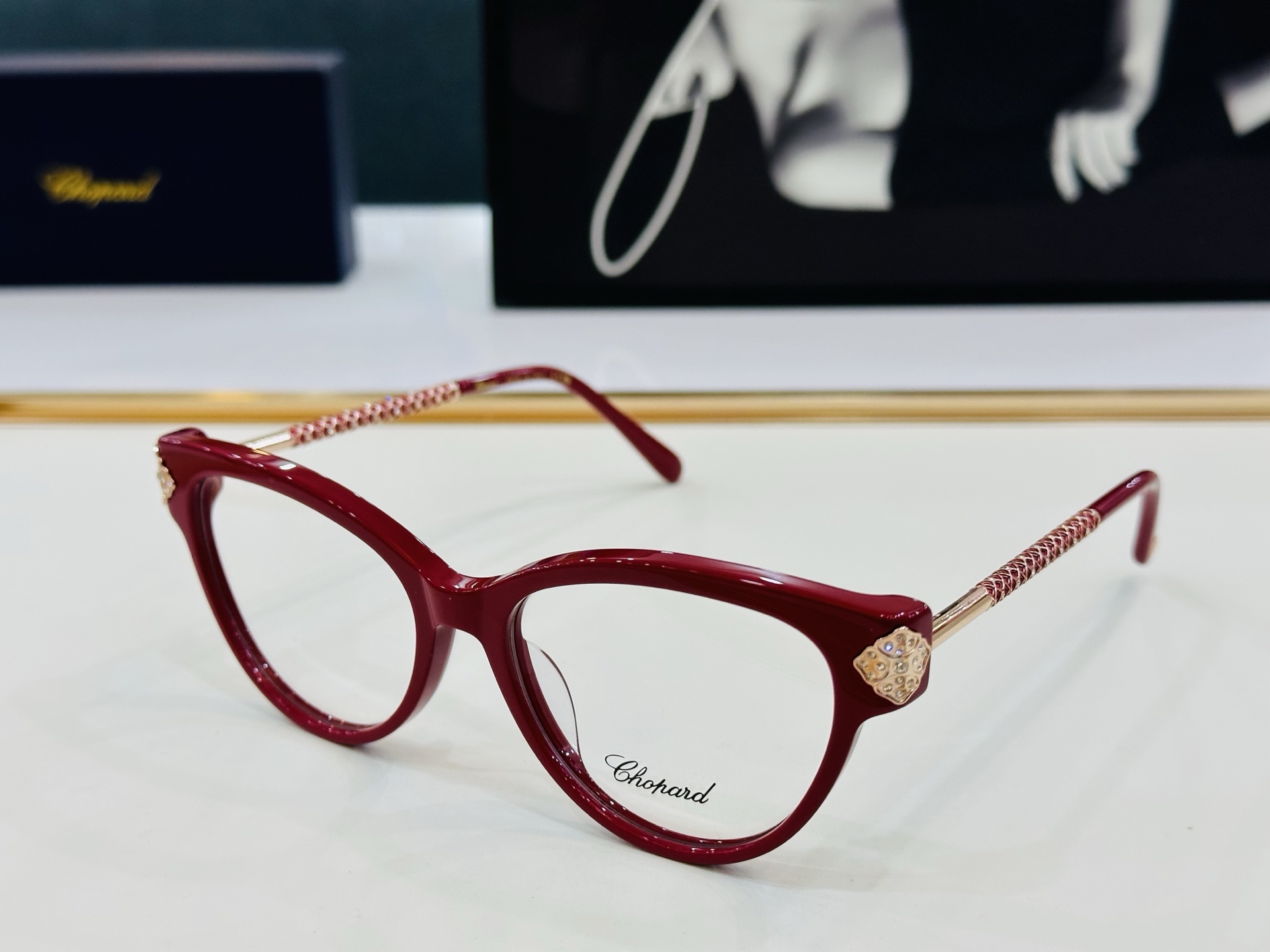 原版 ChoPard肖邦 MODEL VCH332S Size：55口17-145 以现代时尚的设计风格