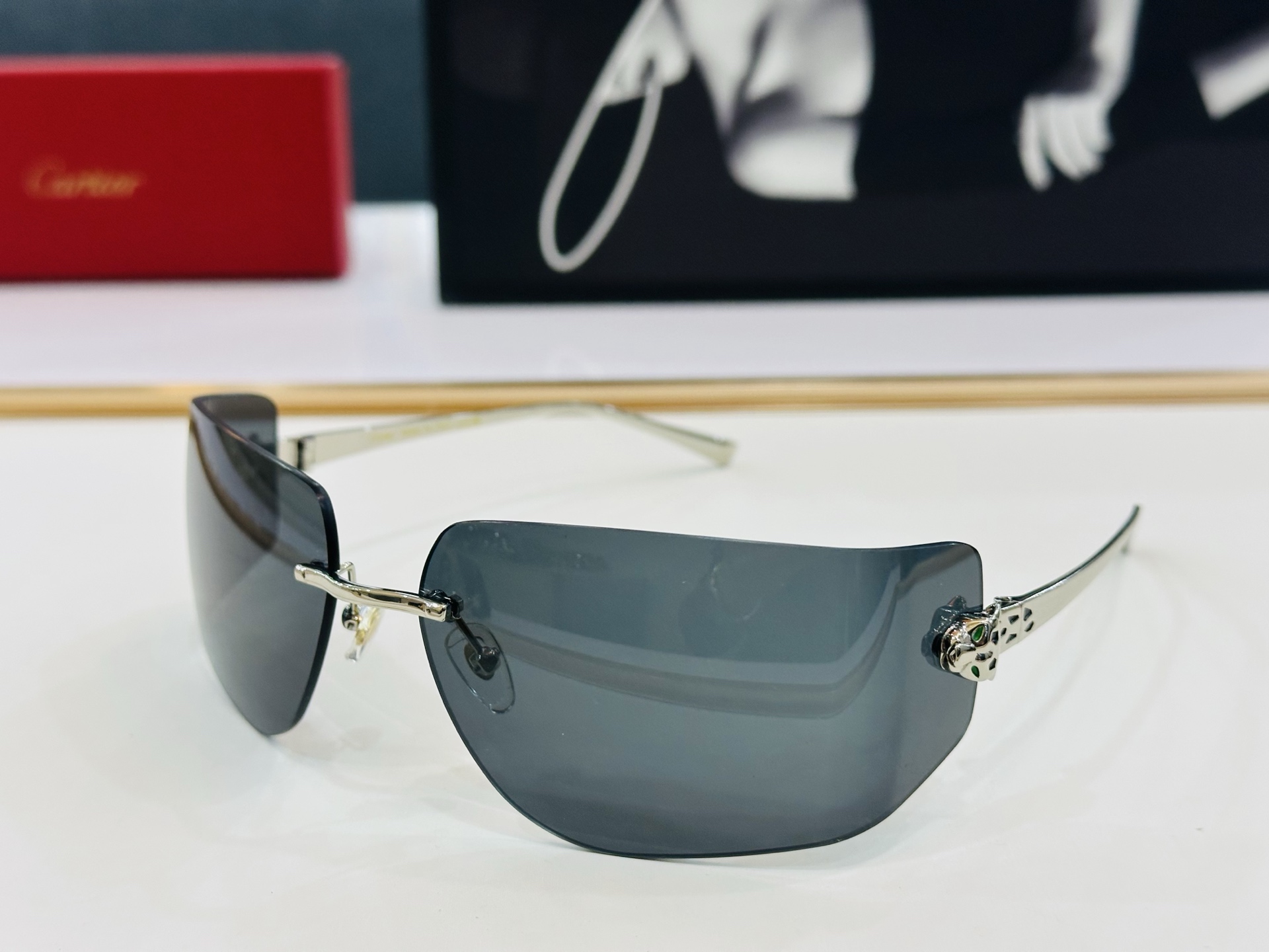 🆕 原版Cartie* 卡家 官网经典款 太阳镜 CT0268S Size：64口15-115 电镀工艺