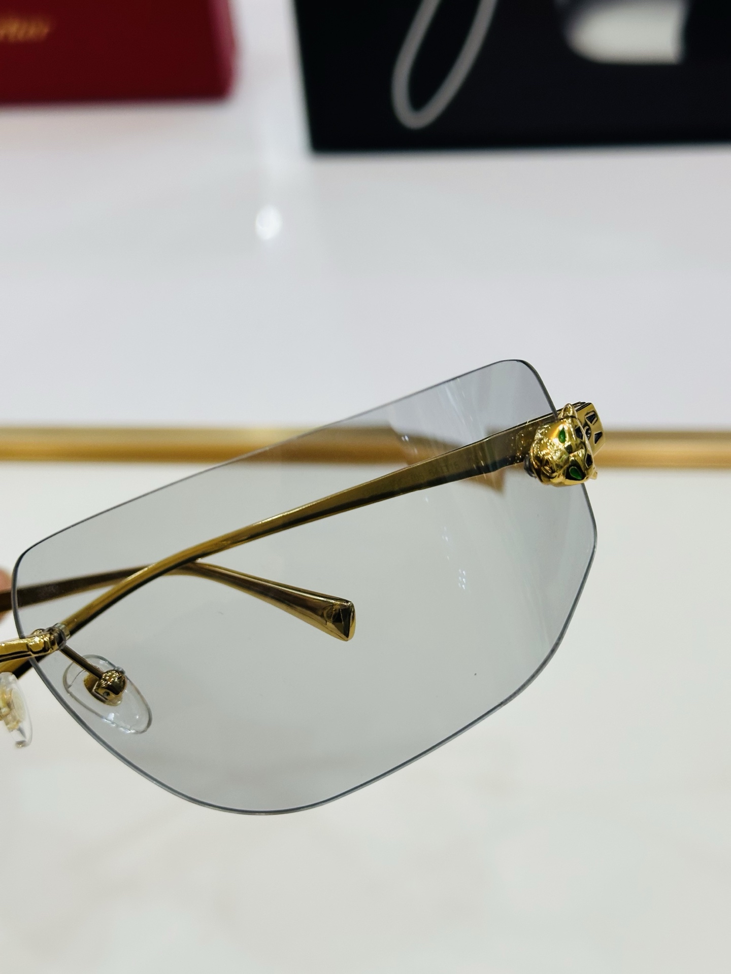 🆕 原版Cartie* 卡家 官网经典款 太阳镜 CT0268S Size：64口15-115 电镀工艺