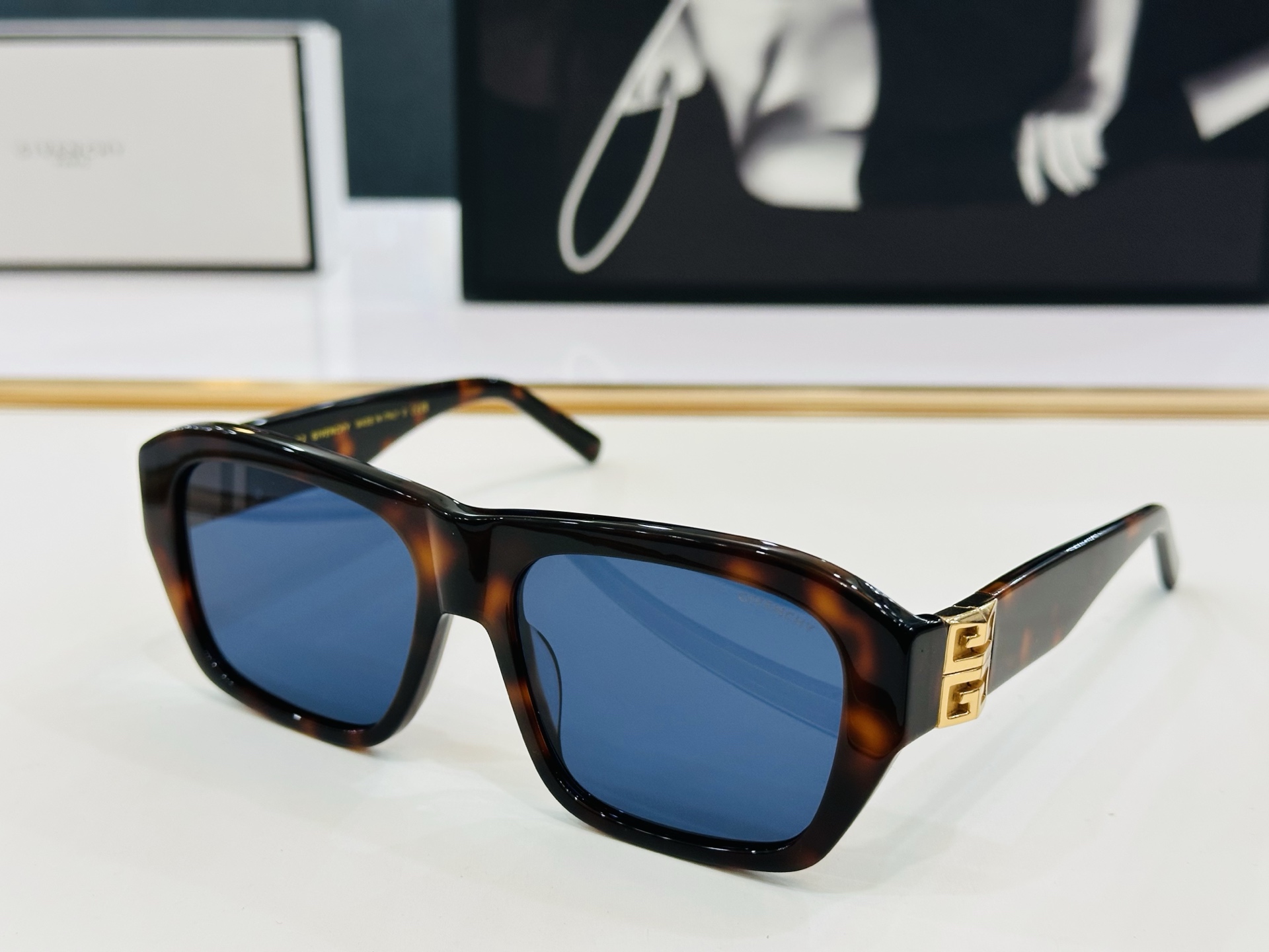 Givench* 纪凡家 GV40036U Size：56口17-135   原单 👍👍细节做工精细 b