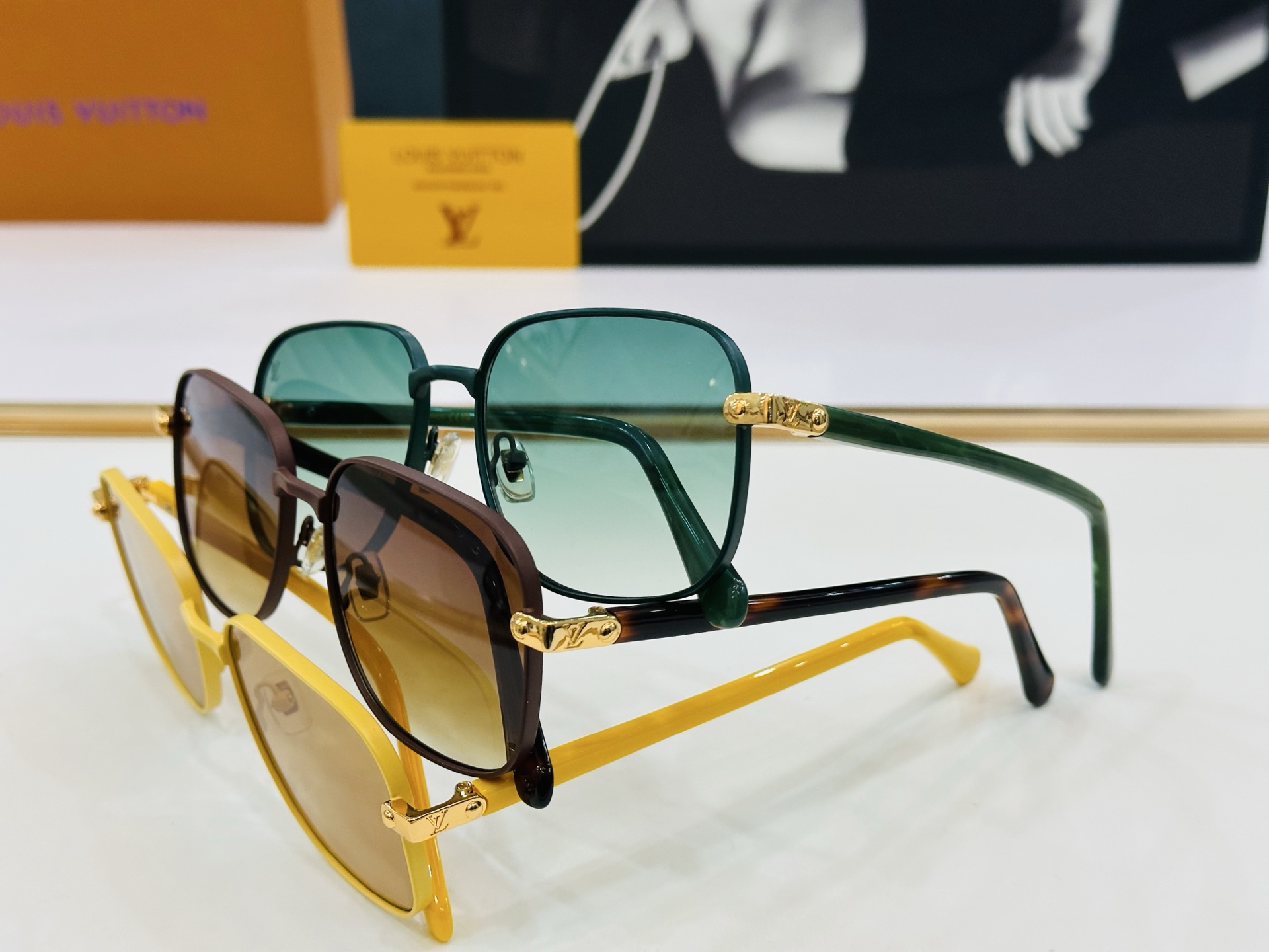 路易家 🎩Z2045U Size：57口17-145 充满活力的 展现独特个性🌟展现大气的你 b高品质 