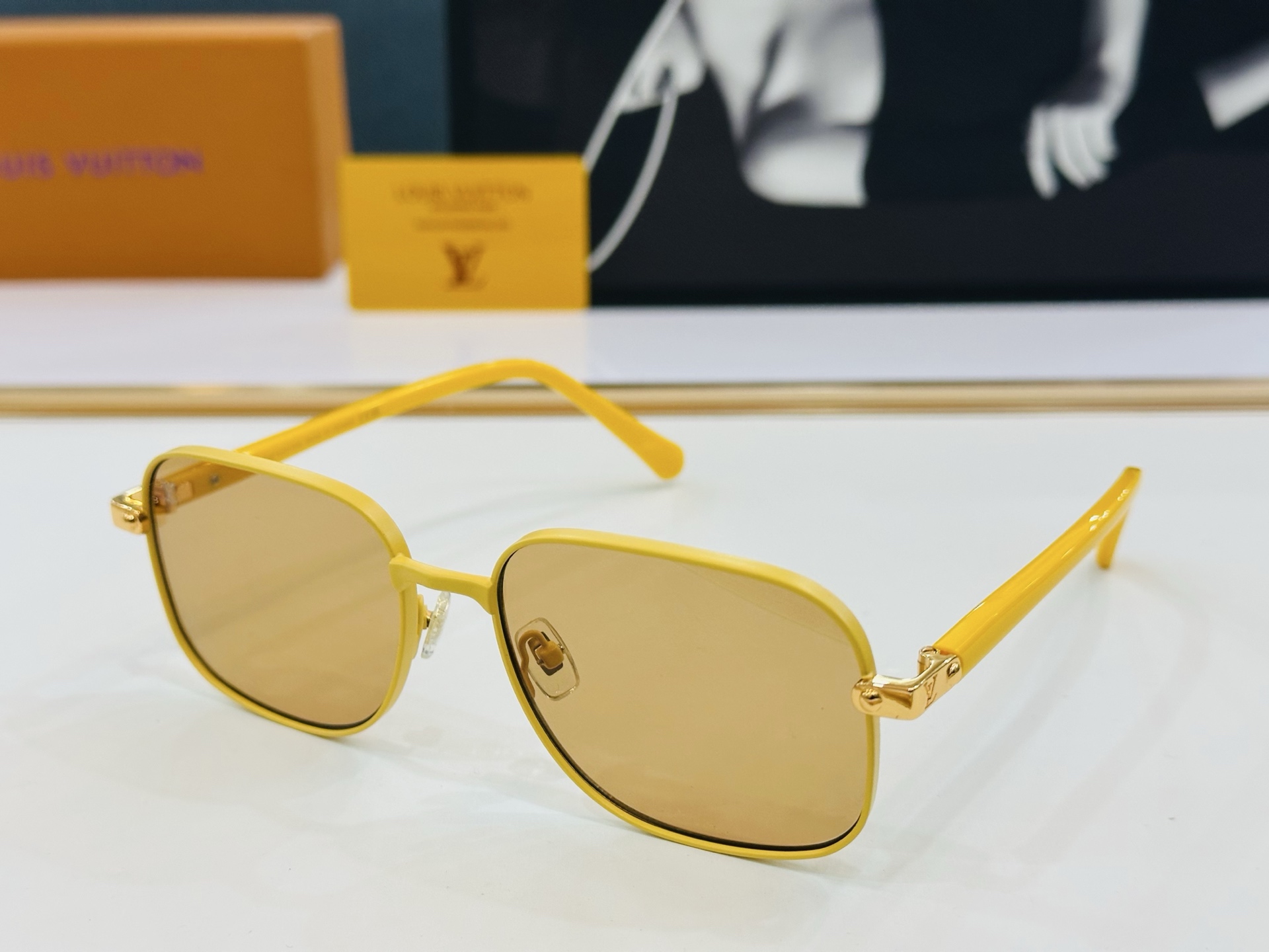 路易家 🎩Z2045U Size：57口17-145 充满活力的 展现独特个性🌟展现大气的你 b高品质 