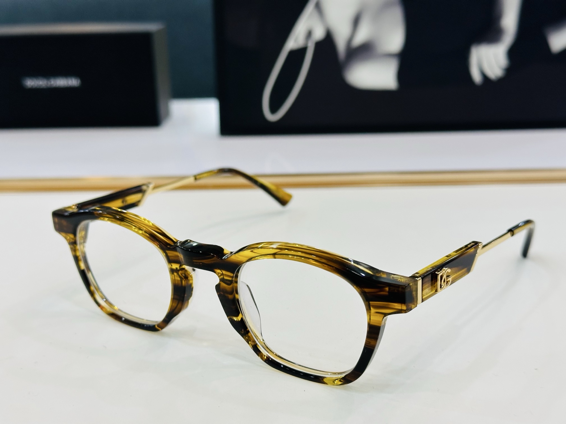 DOLCE&GABBANA* 杜家 DG2618 size：47口26-145  质量杠杠的 👍喜欢的快
