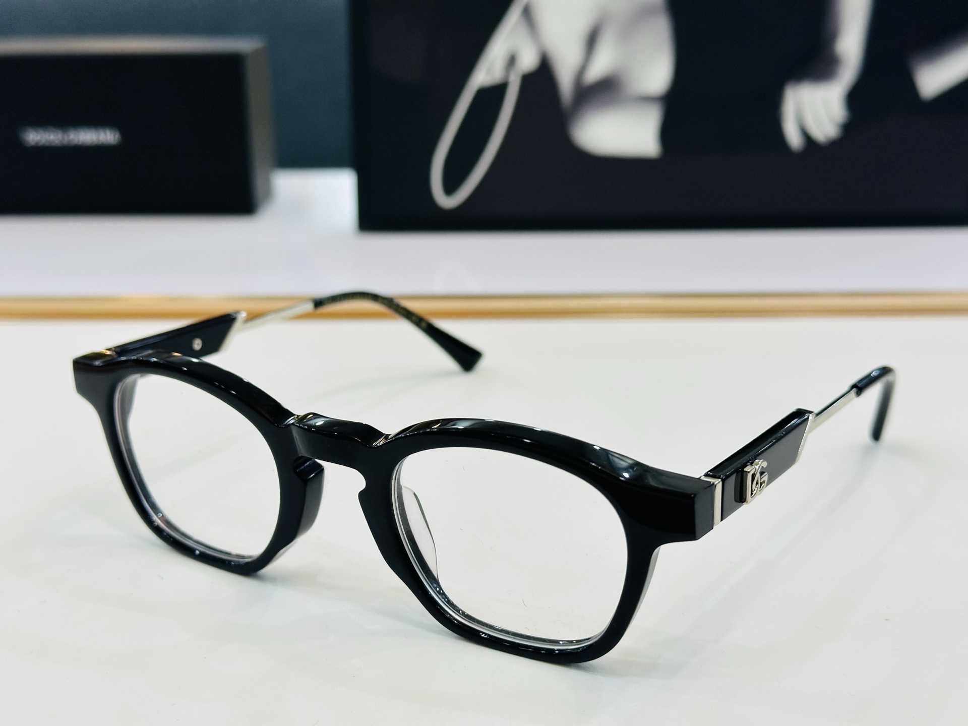DOLCE&GABBANA* 杜家 DG2618 size：47口26-145  质量杠杠的 👍喜欢的快