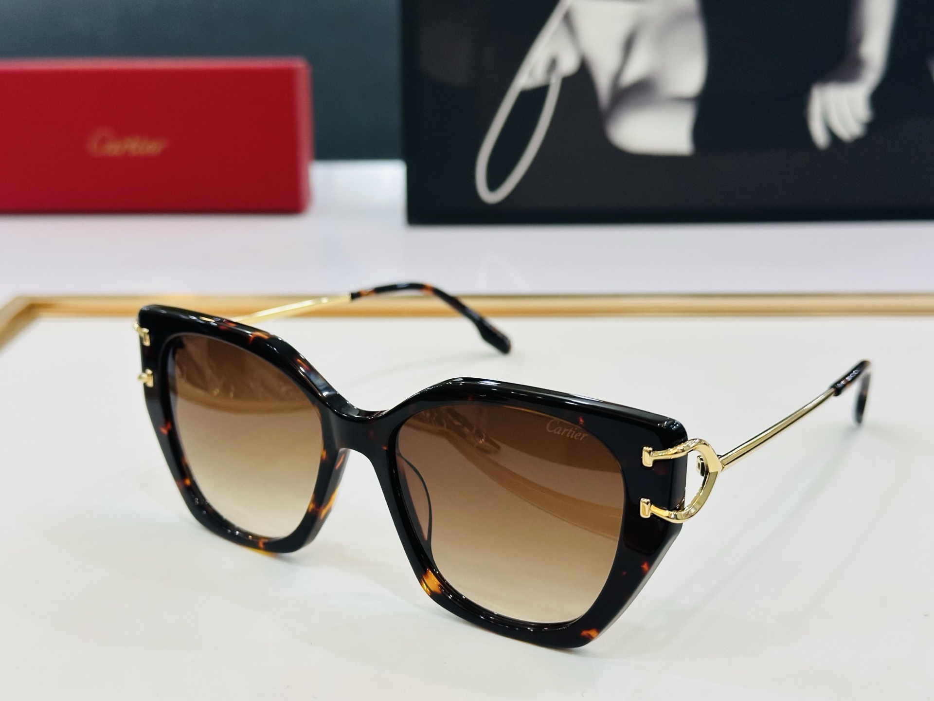 Cartier-卡家 ✨CT0530S  Size：56口17-145 不挑脸型 简约大气 时尚休闲 👌