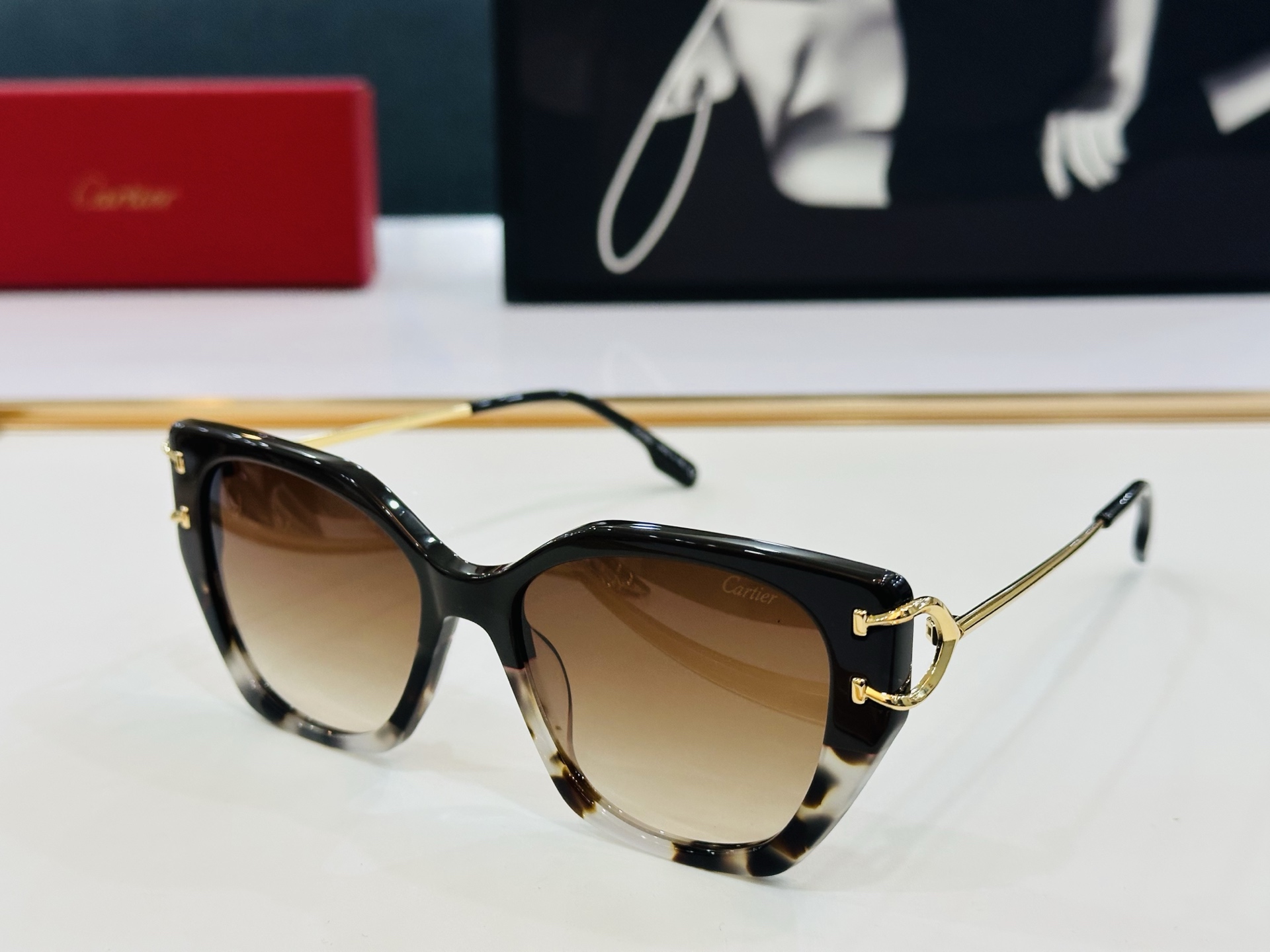 Cartier-卡家 ✨CT0530S  Size：56口17-145 不挑脸型 简约大气 时尚休闲 👌