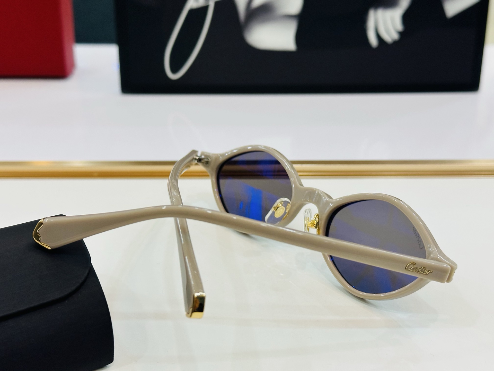 Cartie* 卡家 太阳镜 CT0540S Size：55口20-145 电镀工艺精湛气质十足！CC男