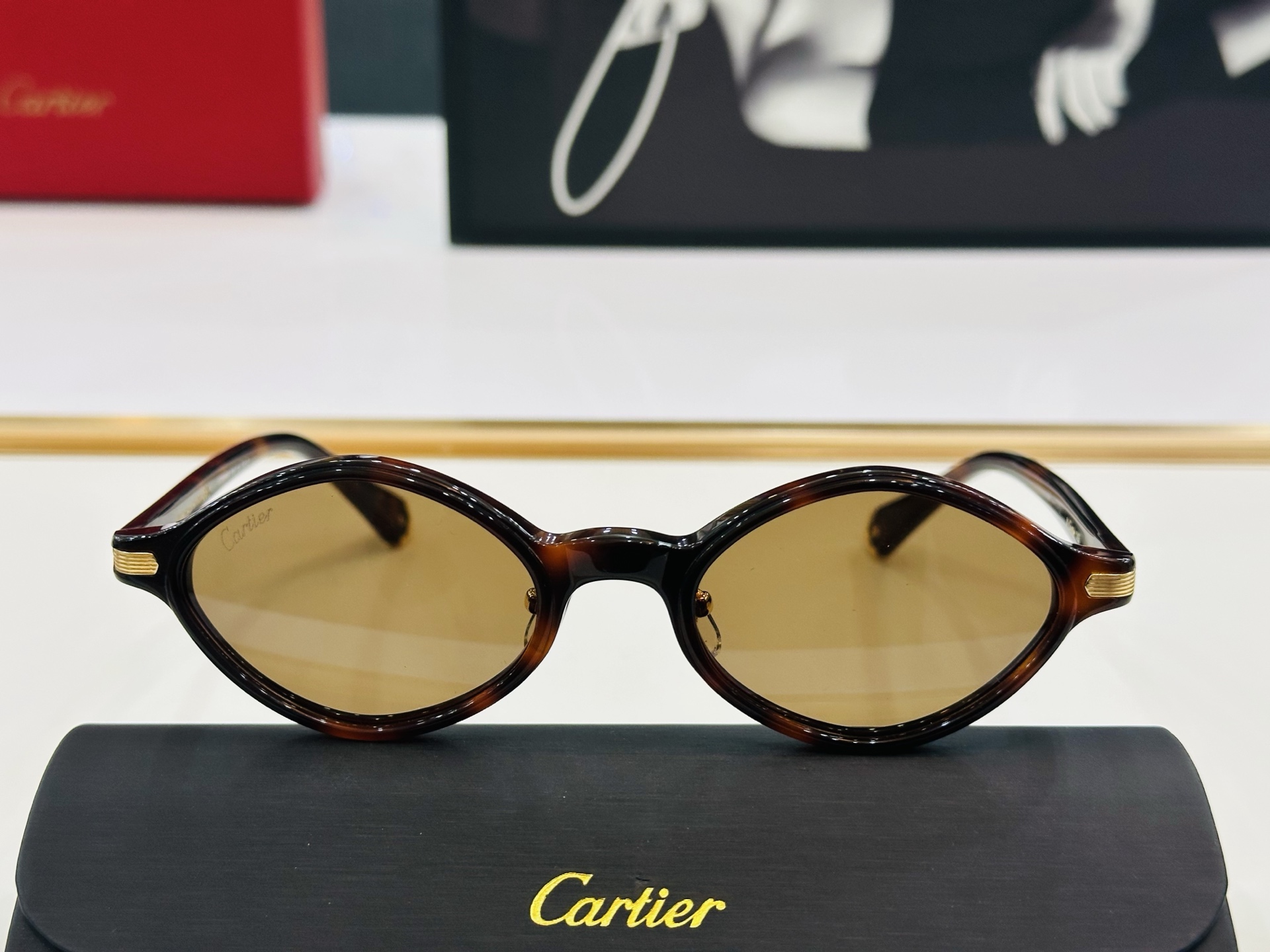 Cartie* 卡家 太阳镜 CT0540S Size：55口20-145 电镀工艺精湛气质十足！CC男