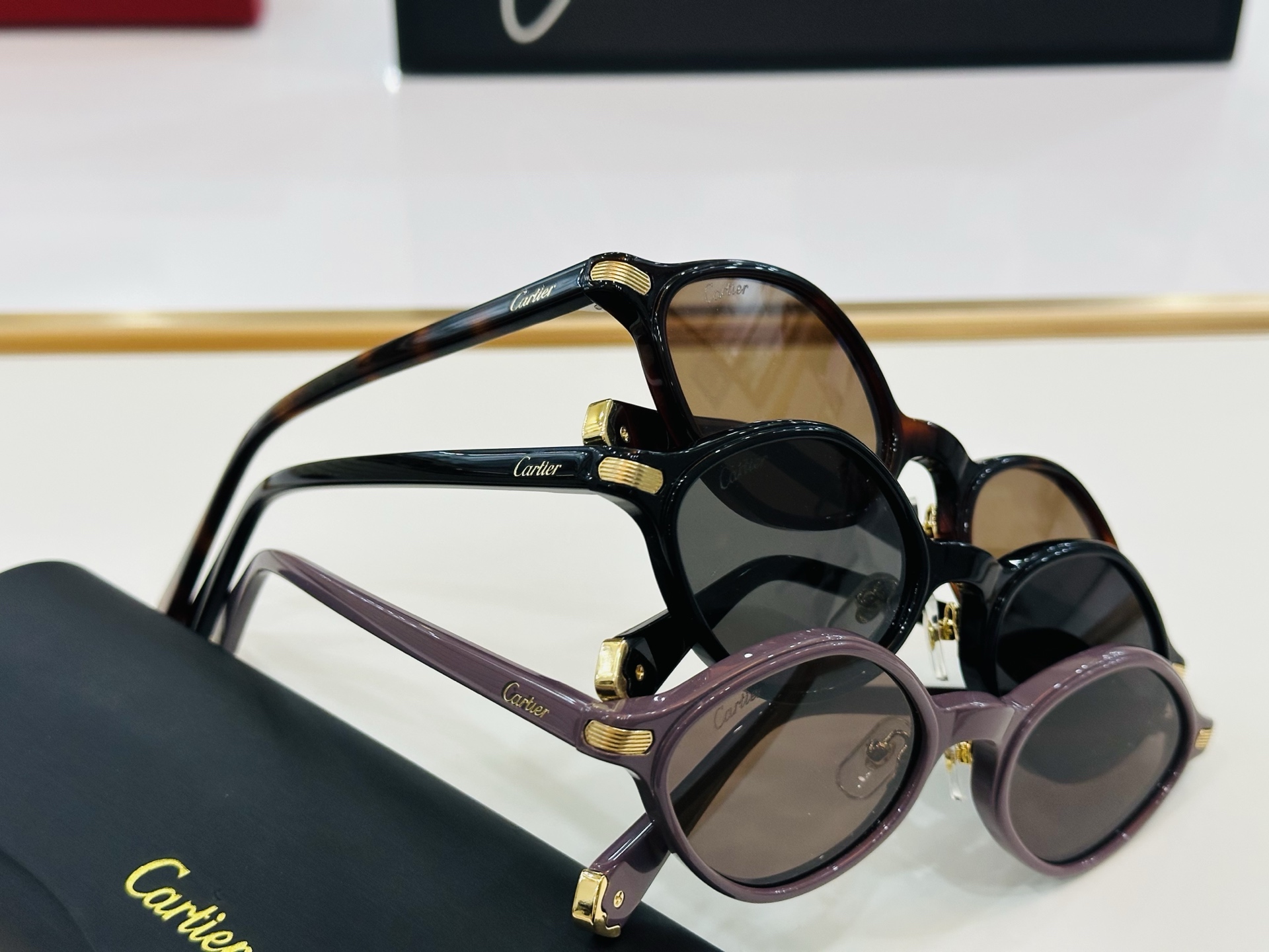 Cartie* 卡家 太阳镜 CT0540S Size：55口20-145 电镀工艺精湛气质十足！CC男
