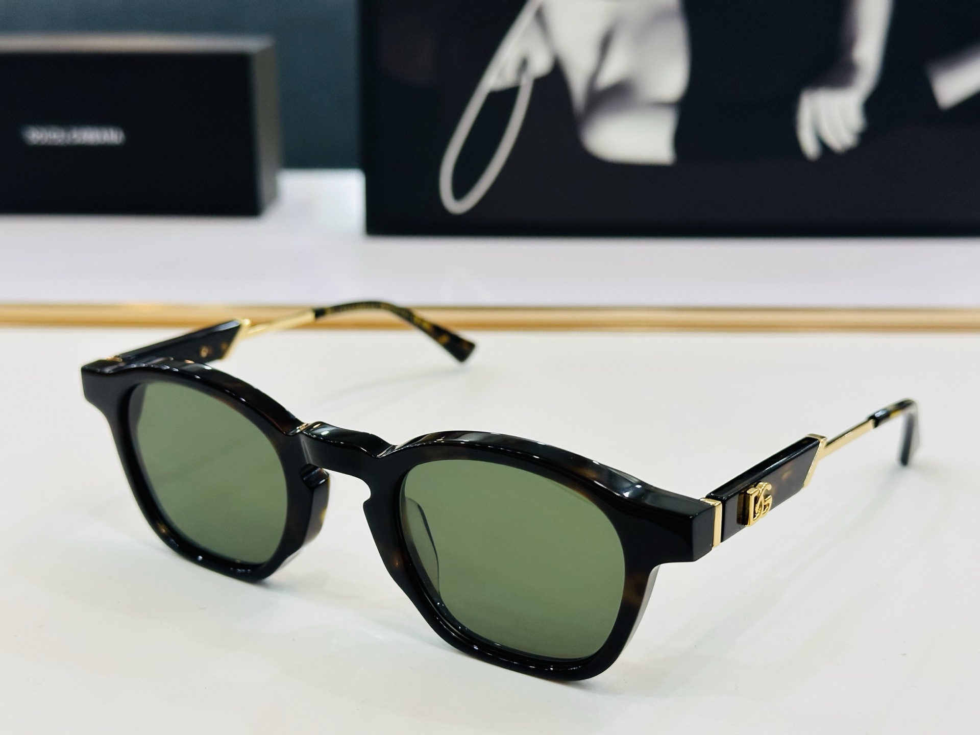 DOLCE&GABBANA* 杜家 DG2618 size：47口26-145  质量杠杠的 👍喜欢的快