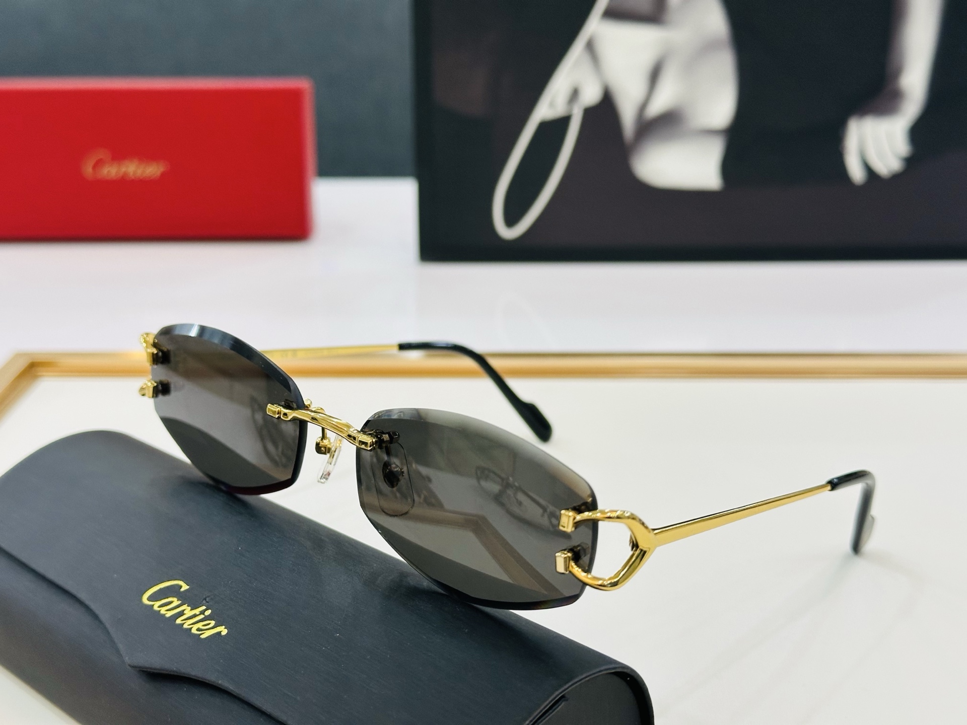 🆕 原版Cartie* 卡家 官网经典款 太阳镜 CT0467S Size：58口17-140电镀工艺精