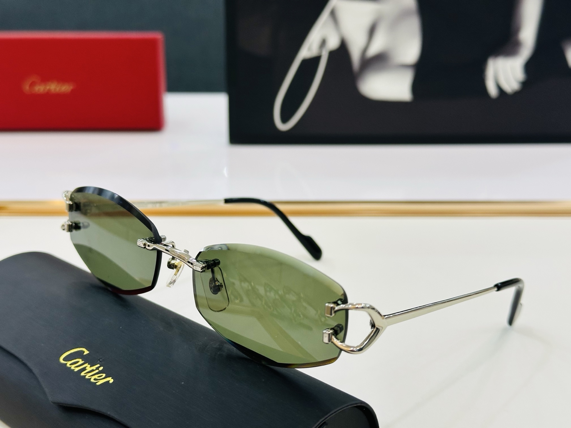 🆕 原版Cartie* 卡家 官网经典款 太阳镜 CT0467S Size：58口17-140电镀工艺精