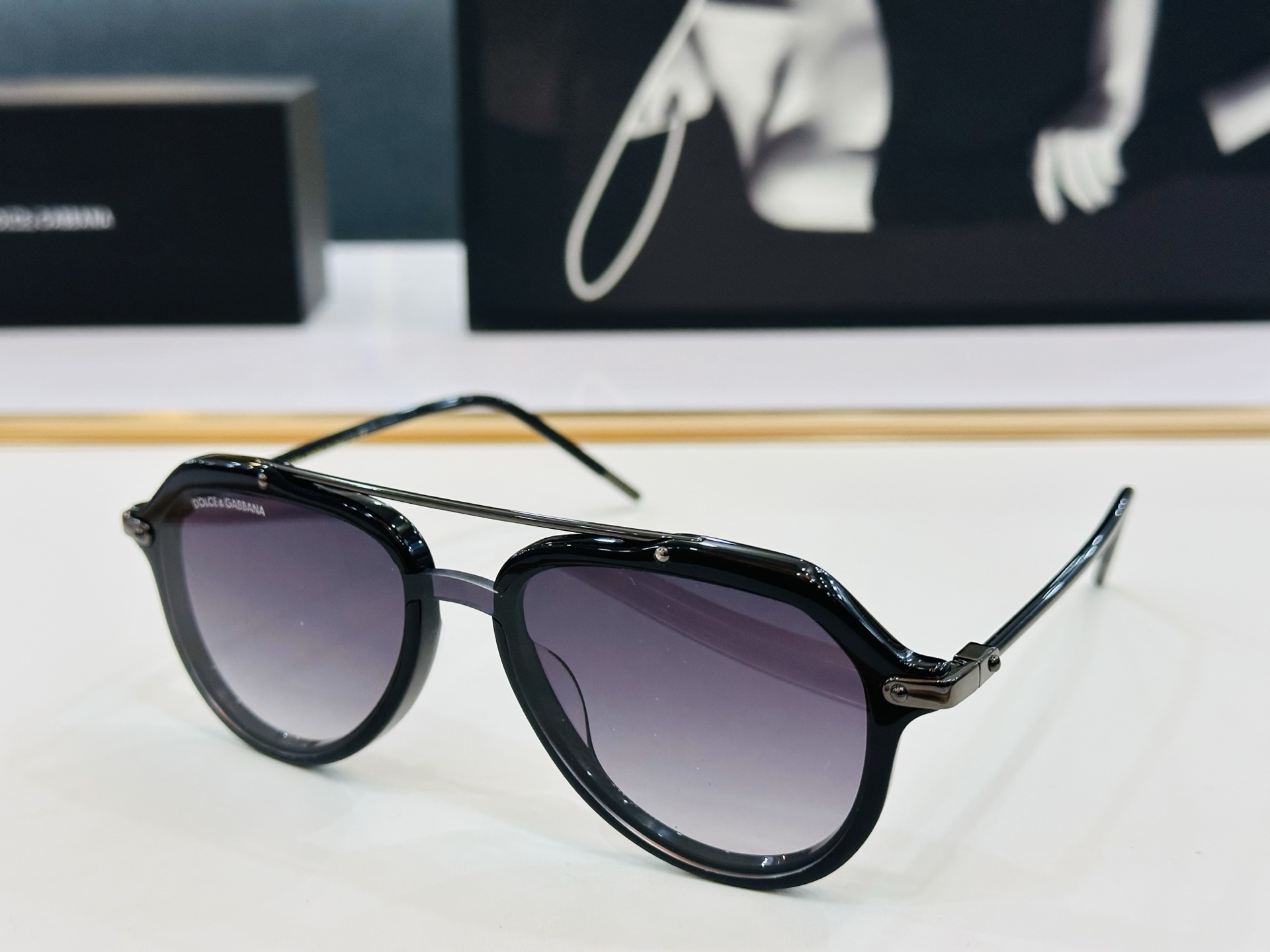 🆕 官网款 🔺DOLCE&GABBAN*🔻DG4330   Size：127-145 新颖独特🔝🔝L美艳