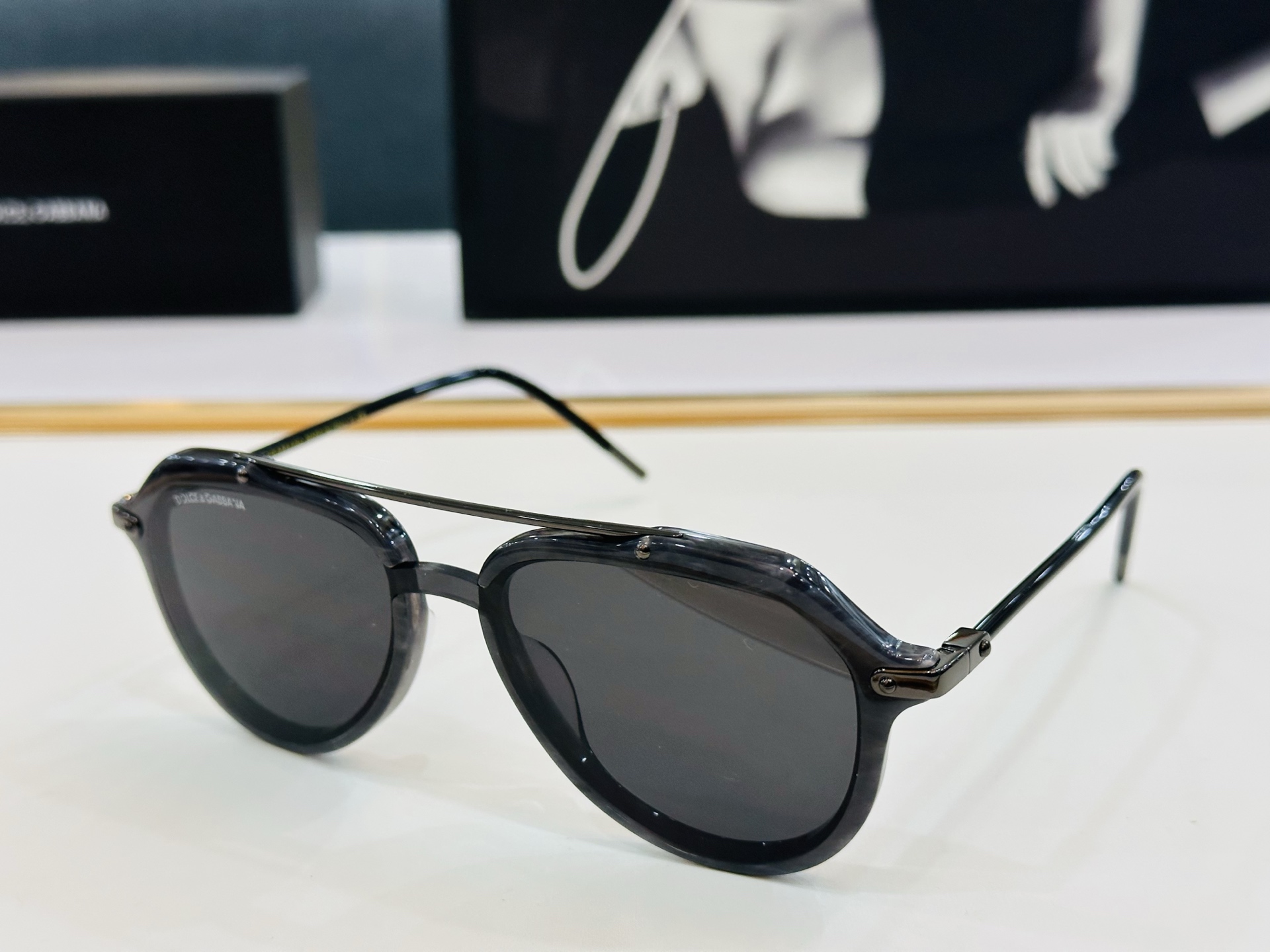 🆕 官网款 🔺DOLCE&GABBAN*🔻DG4330   Size：127-145 新颖独特🔝🔝L美艳