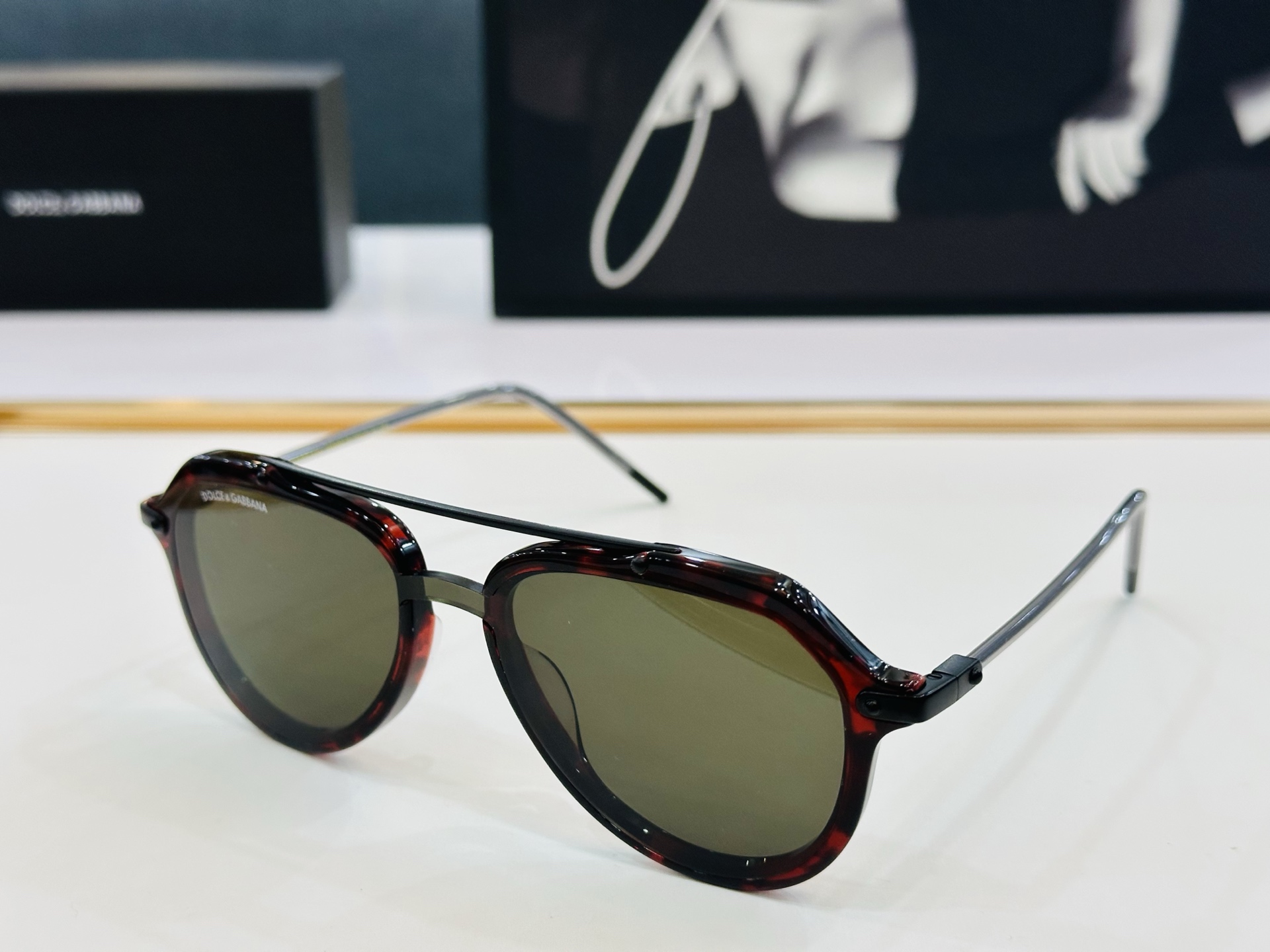 🆕 官网款 🔺DOLCE&GABBAN*🔻DG4330   Size：127-145 新颖独特🔝🔝L美艳