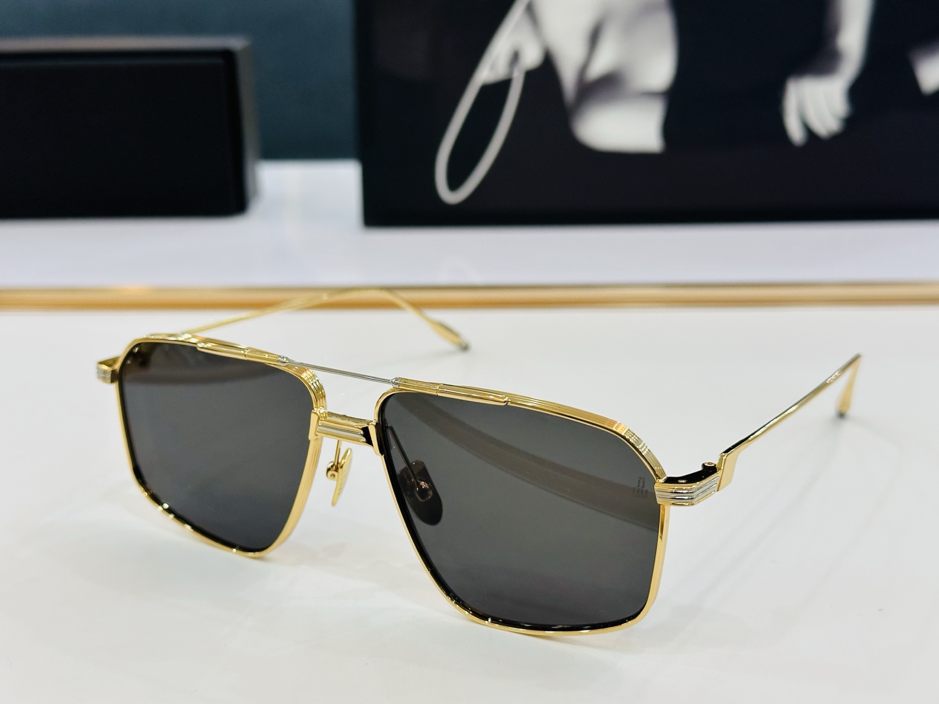 JACQUES MARIE JAGGER 日本手工眼镜 镜框採用上板材打造出  SIZE：51口23-1