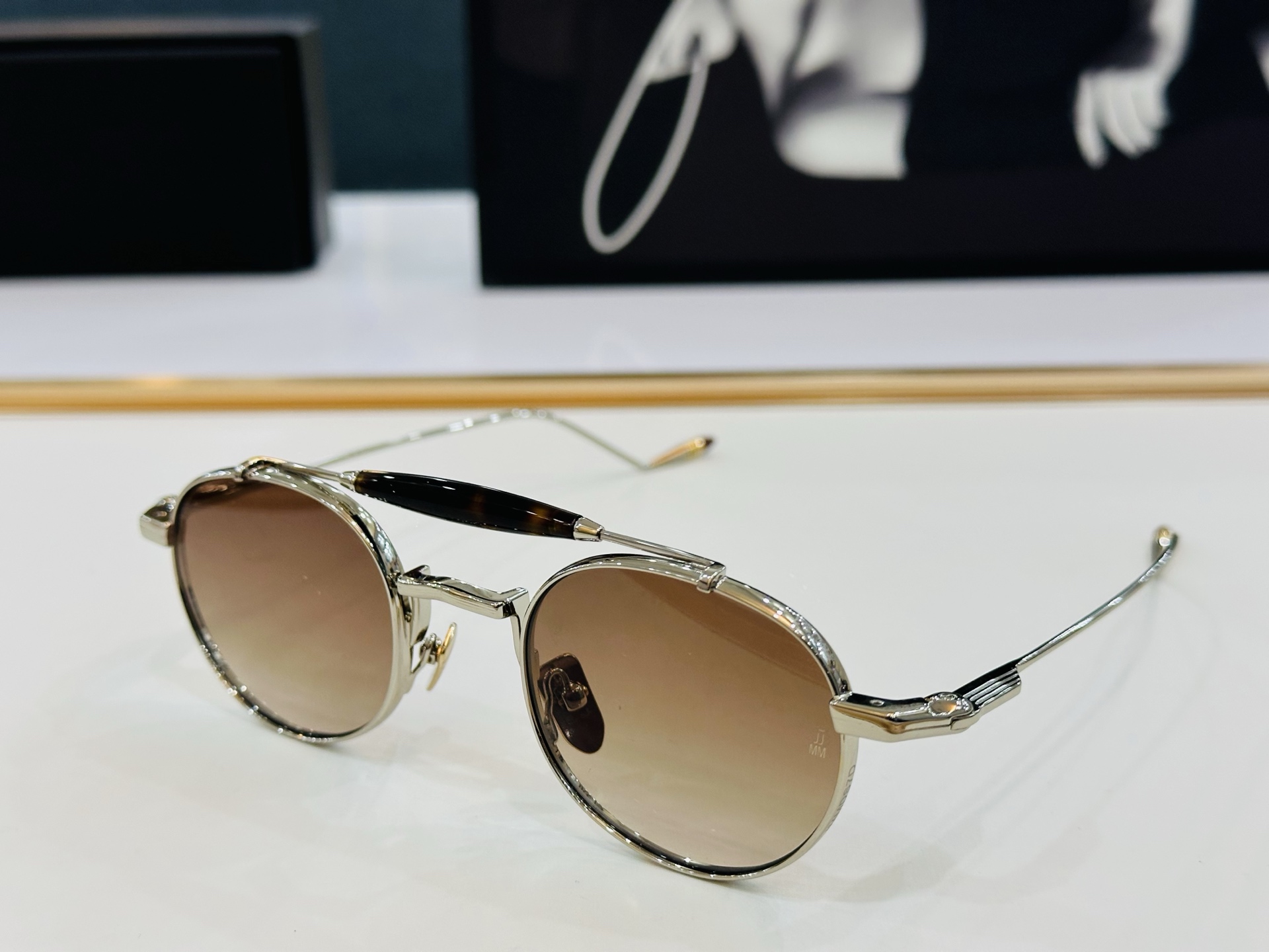 JACQUES MARIE JAPAN 日本手工眼镜 镜框採用上板材打造出  SIZE：51口23-14