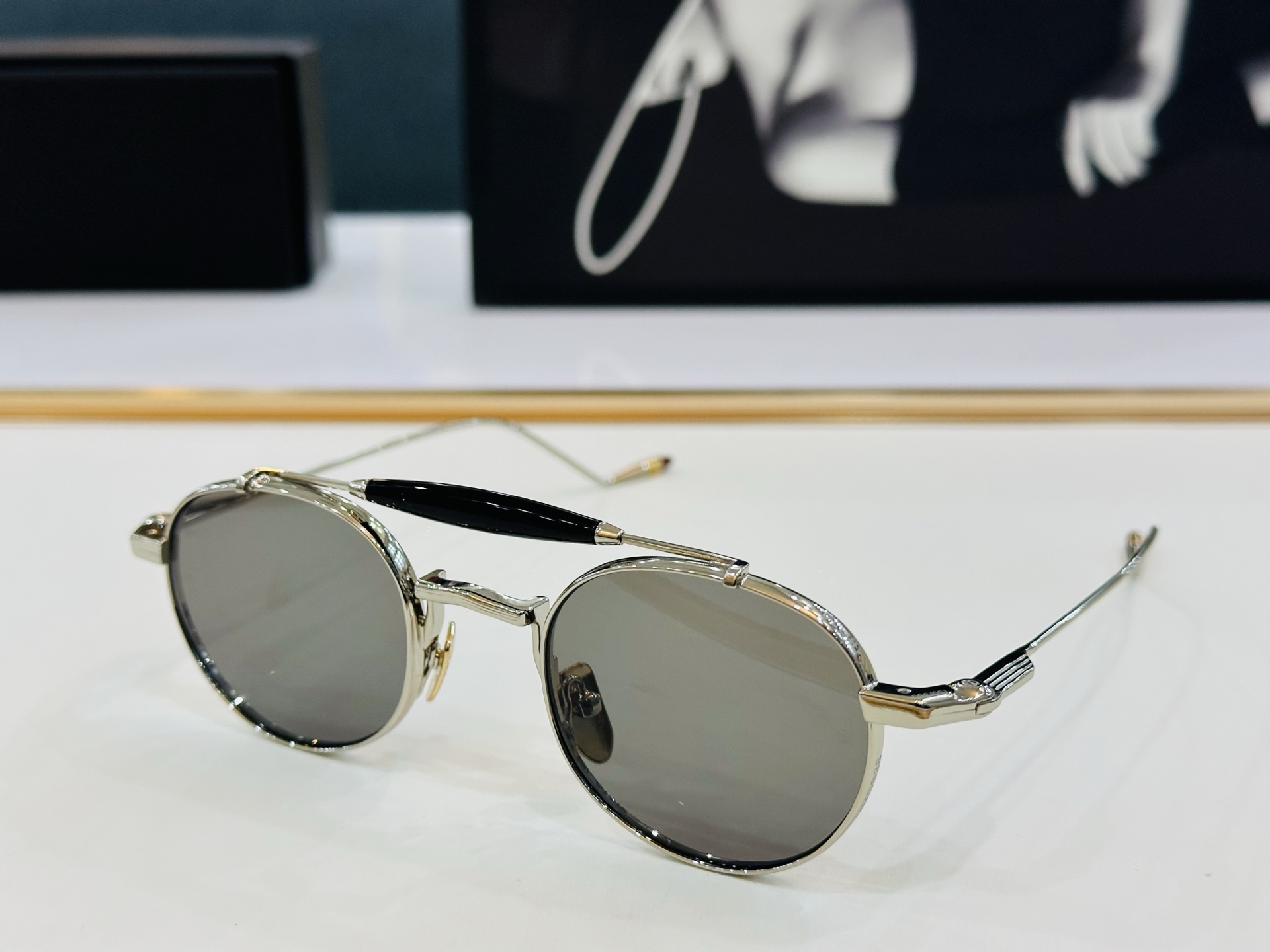 JACQUES MARIE JAPAN 日本手工眼镜 镜框採用上板材打造出  SIZE：51口23-14