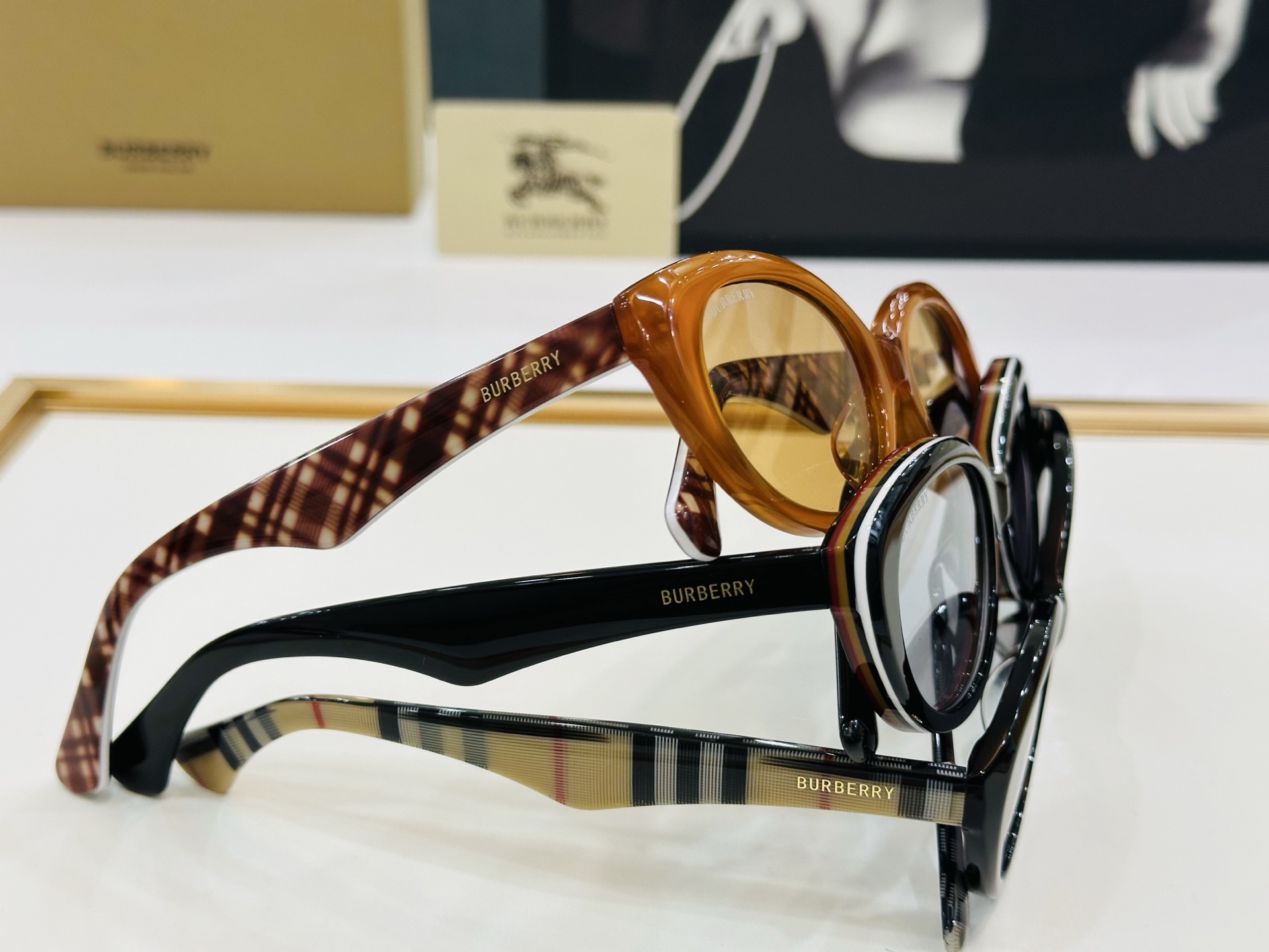 高品质✨BURBERR*✨ 巴家 BE6016  Size：54口20-145 女款太阳眼镜得意🌲🌲 b
