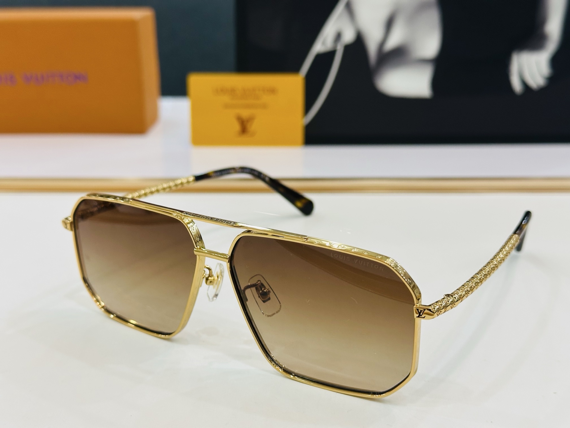 路易家 🎩Z1301 Size：62口12-145 充满活力的 展现独特个性🌟展现大气的你 q高品质 👍