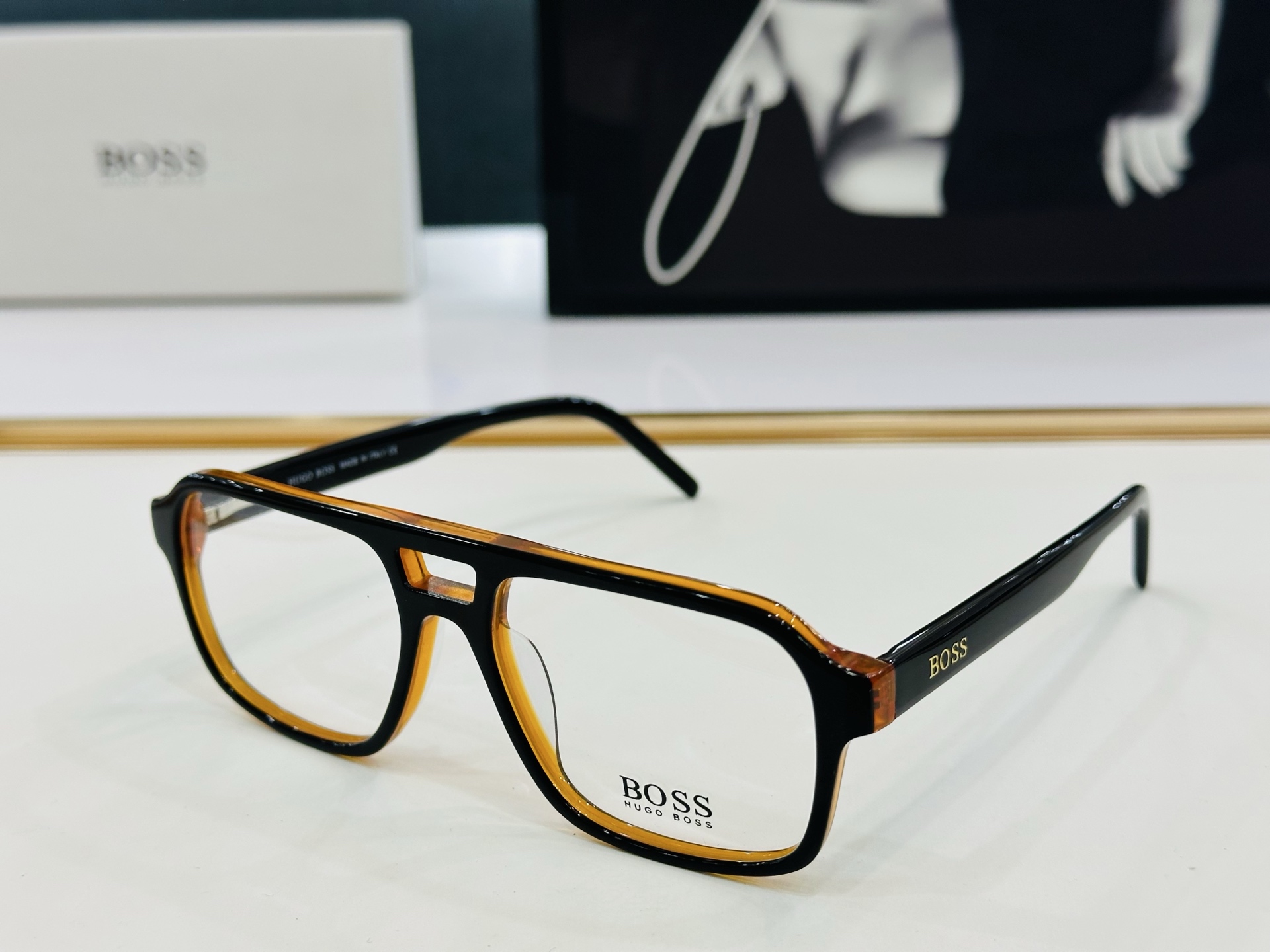 🆕 BOSS HG1299 Size：54口17-145 🕶🕶💋💋👣👣  高品质 不挑脸 🍁经典不过时框
