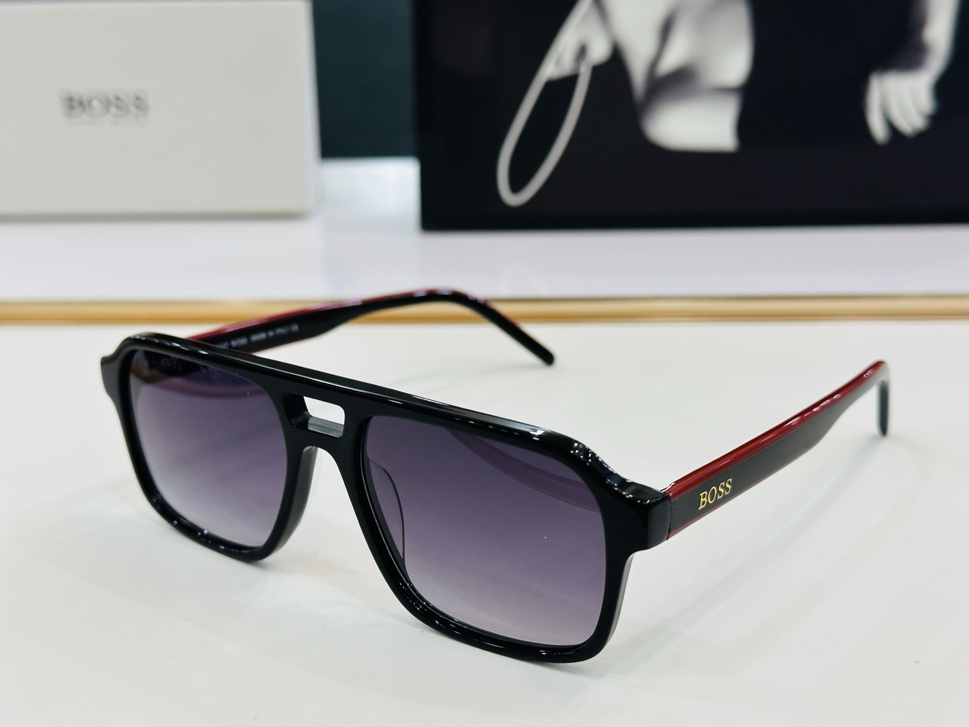 🆕 BOSS HG1299 Size：54口17-145 🕶🕶💋💋👣👣  高品质 不挑脸 🍁经典不过时框