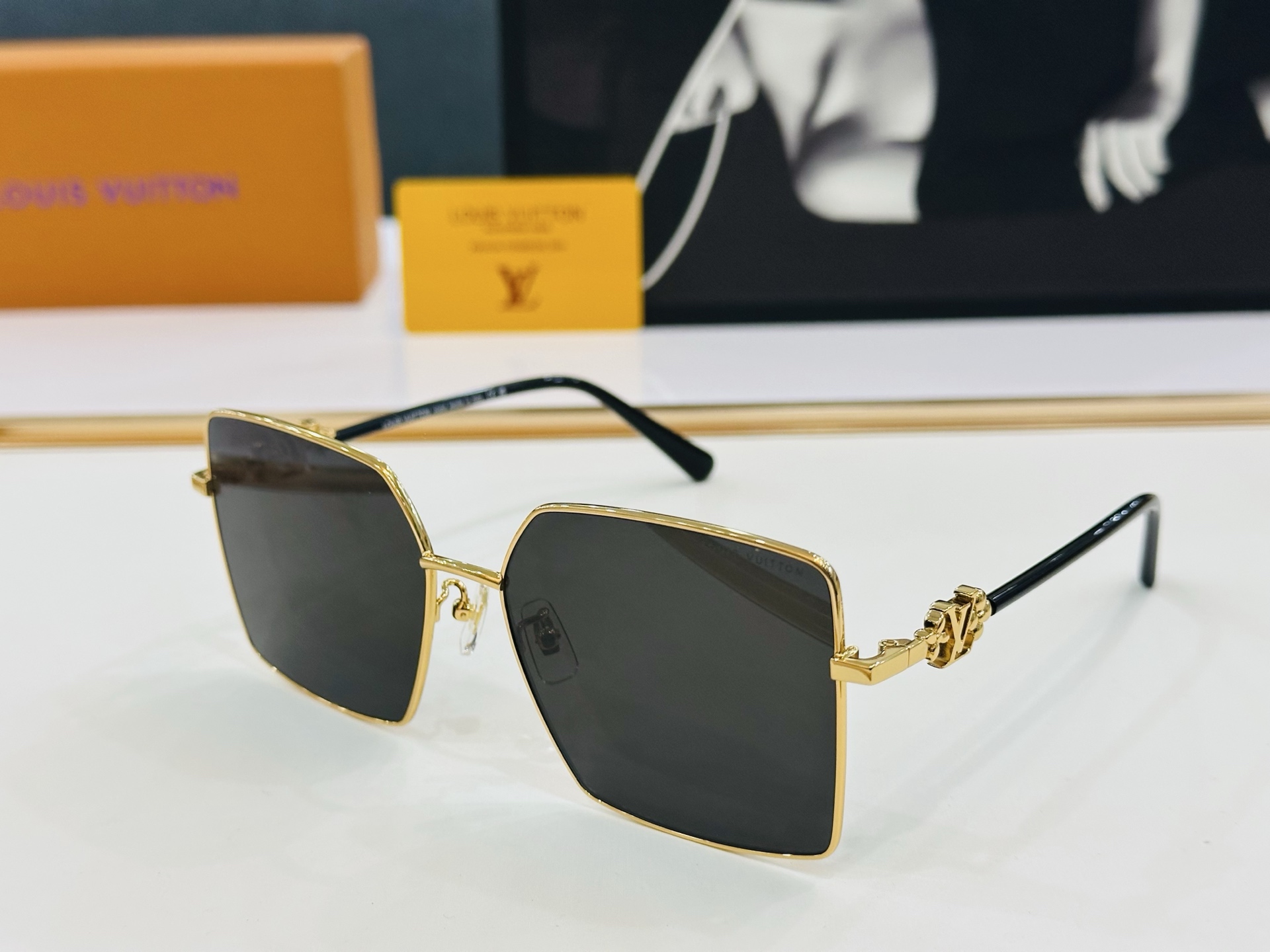 NO:248612,Louis Z1314 Size60 14-145 Vibrant Showing unique personality Showing you atmospheric J High quality Glasses Sunglasses Sunglasses, Glasses, louis vuitton19860909路易家 Z1314 Size60口14-145 充满活力的 展现独特个性展现大气的你 J高品质 眼镜墨镜太阳镜,眼镜,louis vuitton,glasses