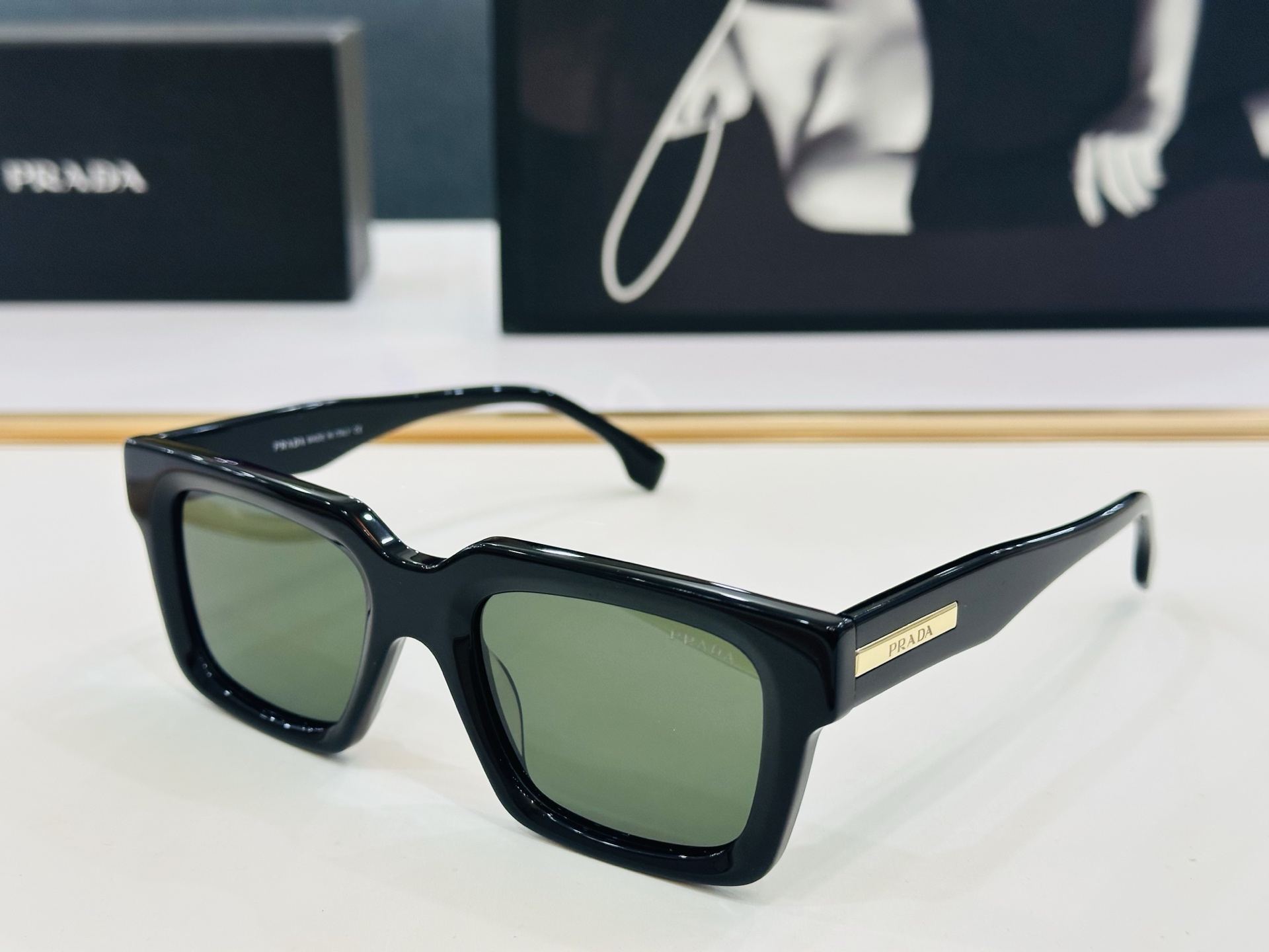 🔺PRAD*🔻普家 PRA 82-S Size：51口21-145 眼镜系列堪称精湛制作 彰显独特个性 