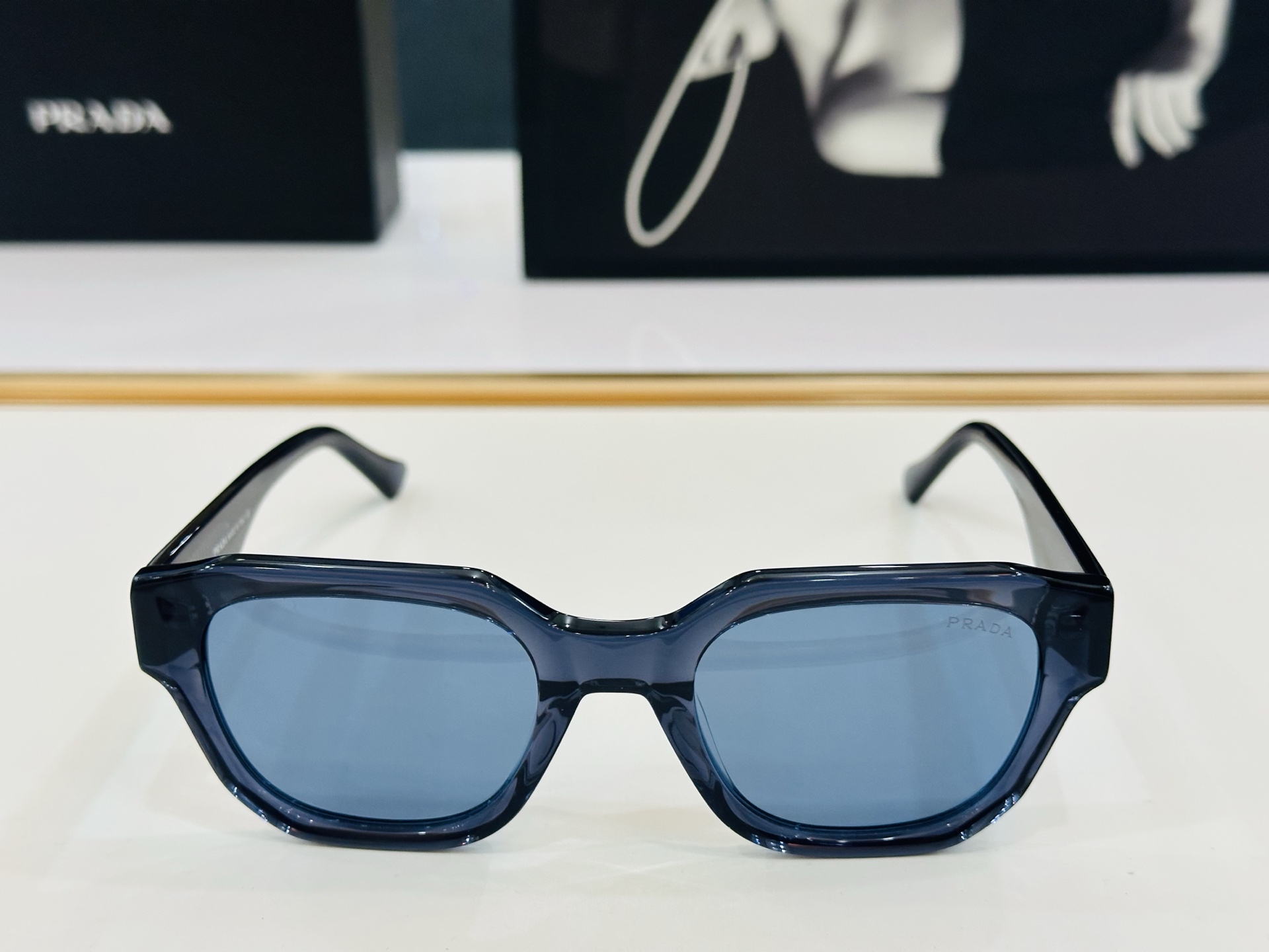 🔺PRAD*🔻普家 PRA 81-S Size：52口22-145 眼镜系列堪称精湛制作 彰显独特个性 