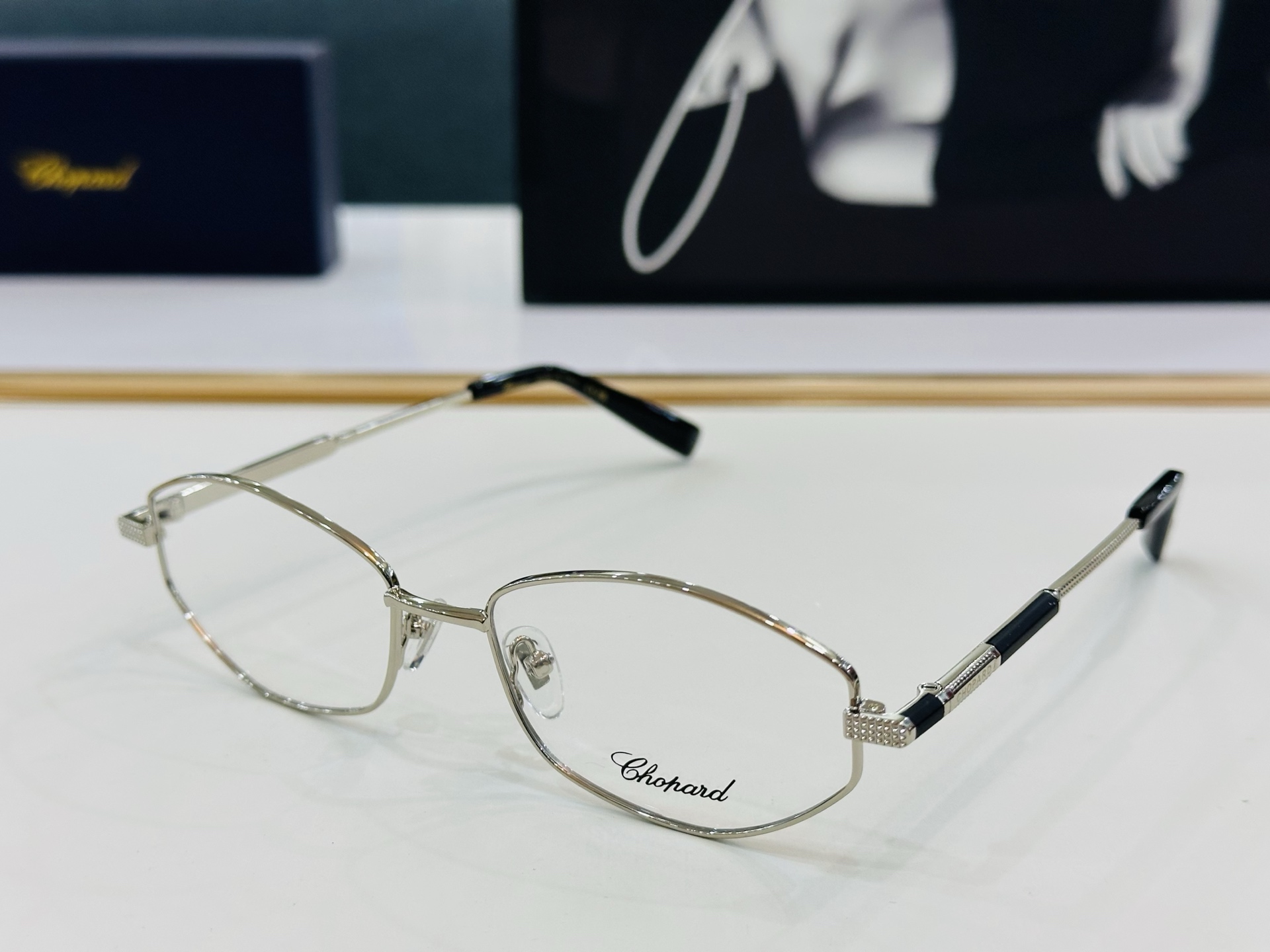 原版 ChoPard肖邦 MODEL SCHG972 Size：55口17-145 以现代时尚的设计风格