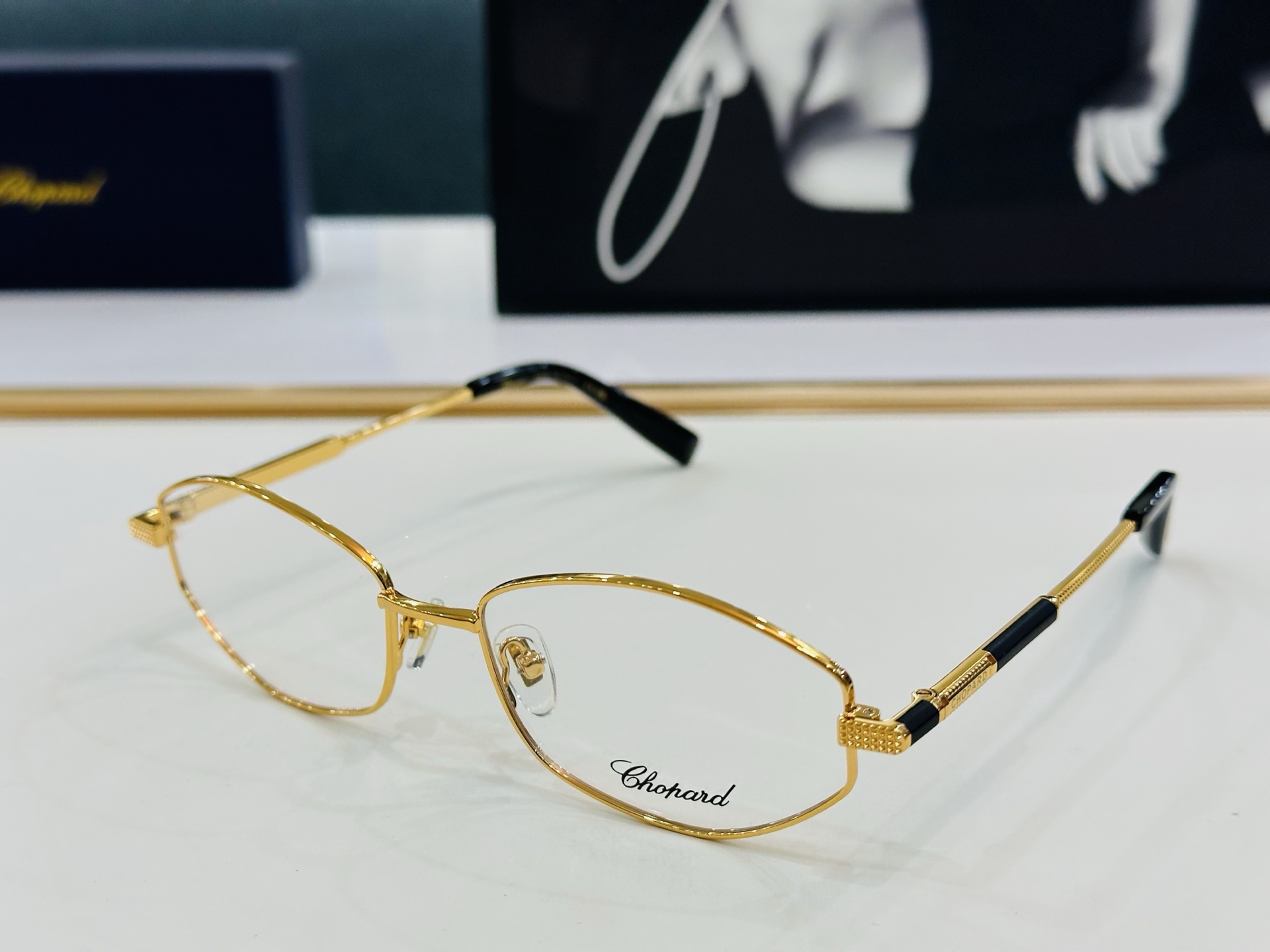 原版 ChoPard肖邦 MODEL SCHG972 Size：55口17-145 以现代时尚的设计风格