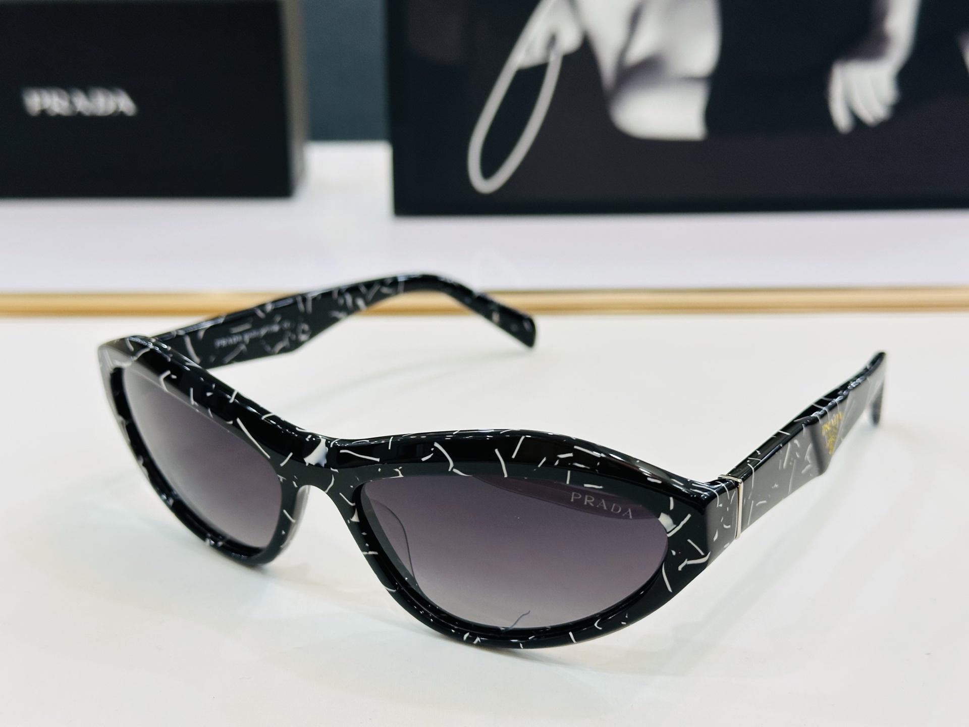 🔺PRAD*🔻普家 PRA 84-S Size：51口17-140  眼镜系列堪称精湛制作 彰显独特个性