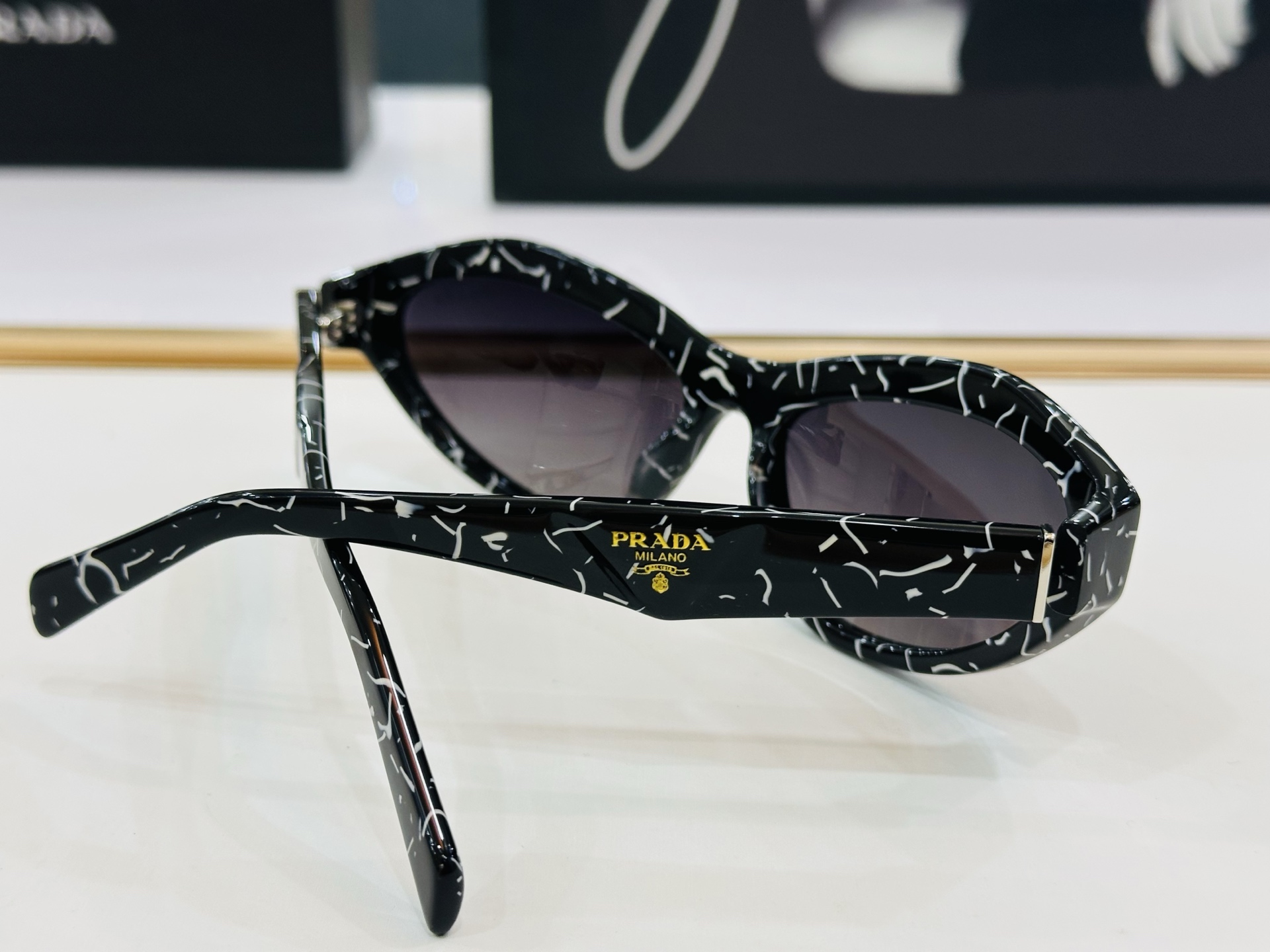 🔺PRAD*🔻普家 PRA 84-S Size：51口17-140  眼镜系列堪称精湛制作 彰显独特个性
