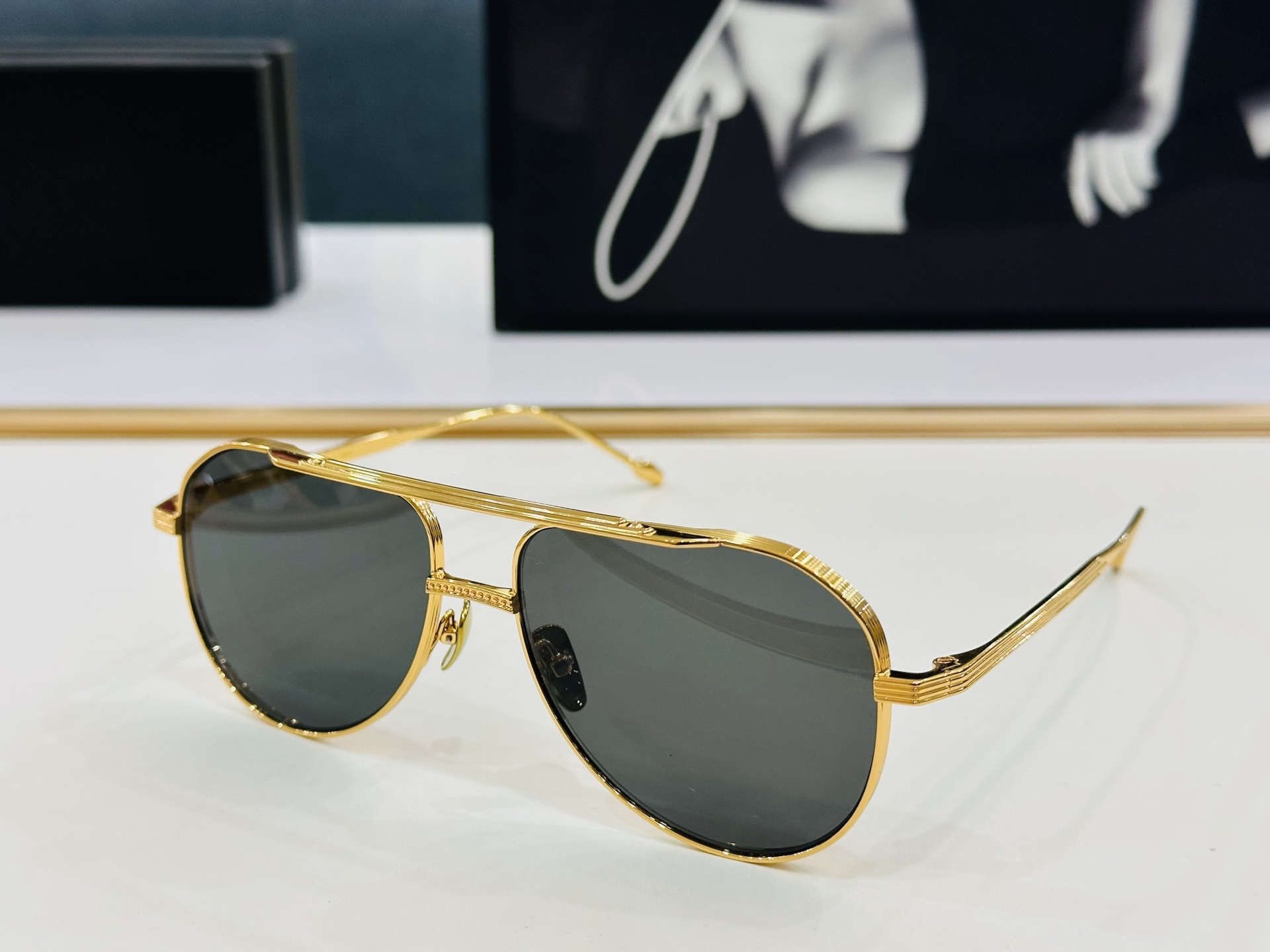 JACQUES SCARPA55-2  日本手工眼镜 镜框採用上板材打造出  SIZE：56口15-14