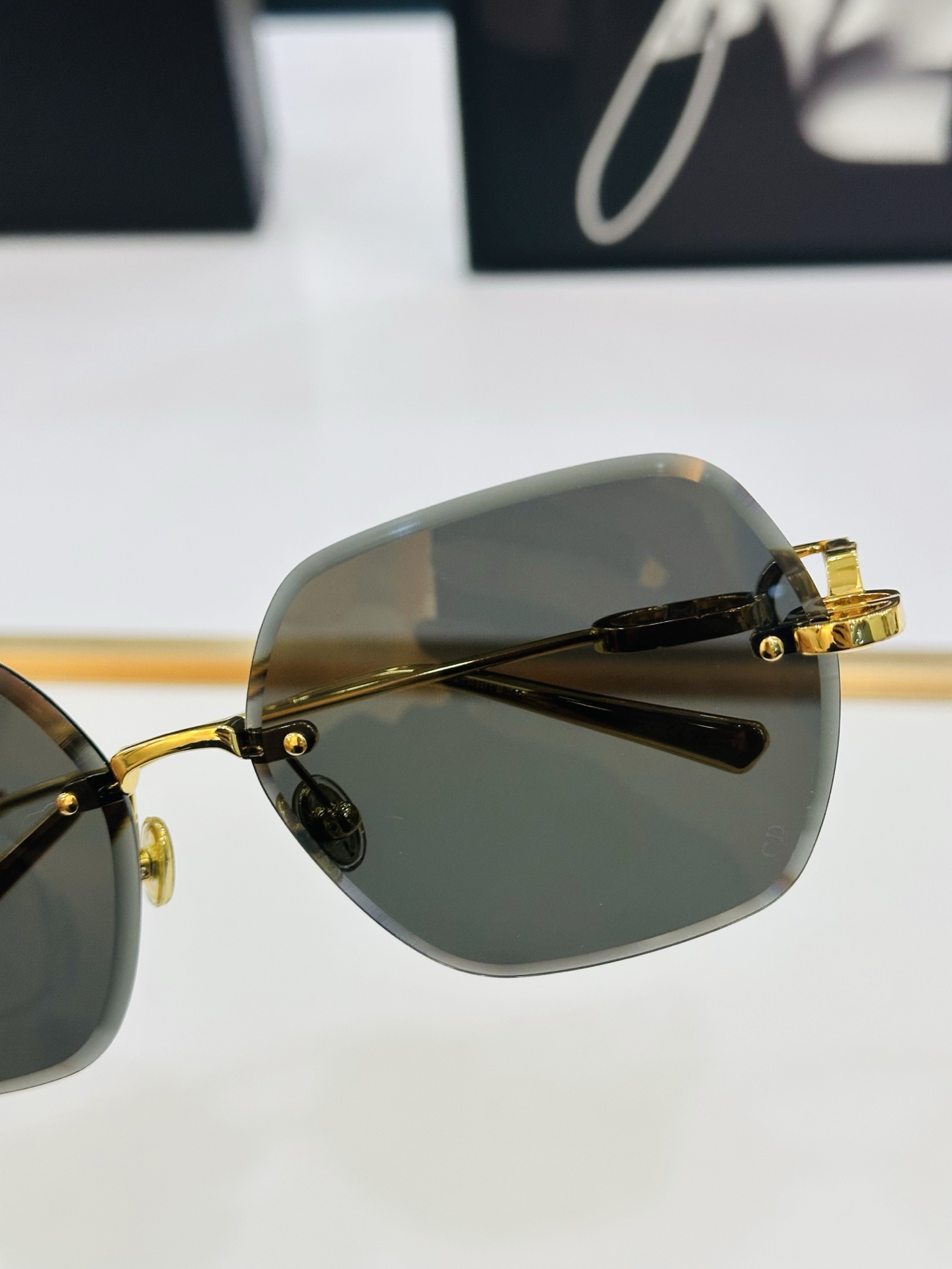 🔻🔻🔻DIO* DSGTA49UCR  迪家 Size：61口17-130 😎🔆🔥🔥搭配镜腿精致配饰 b