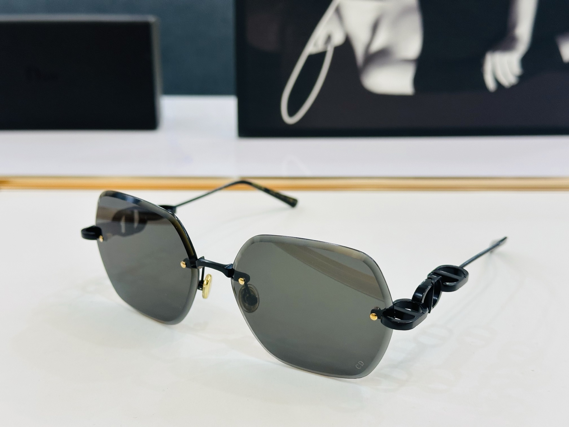 🔻🔻🔻DIO* DSGTA49UCR  迪家 Size：61口17-130 😎🔆🔥🔥搭配镜腿精致配饰 b