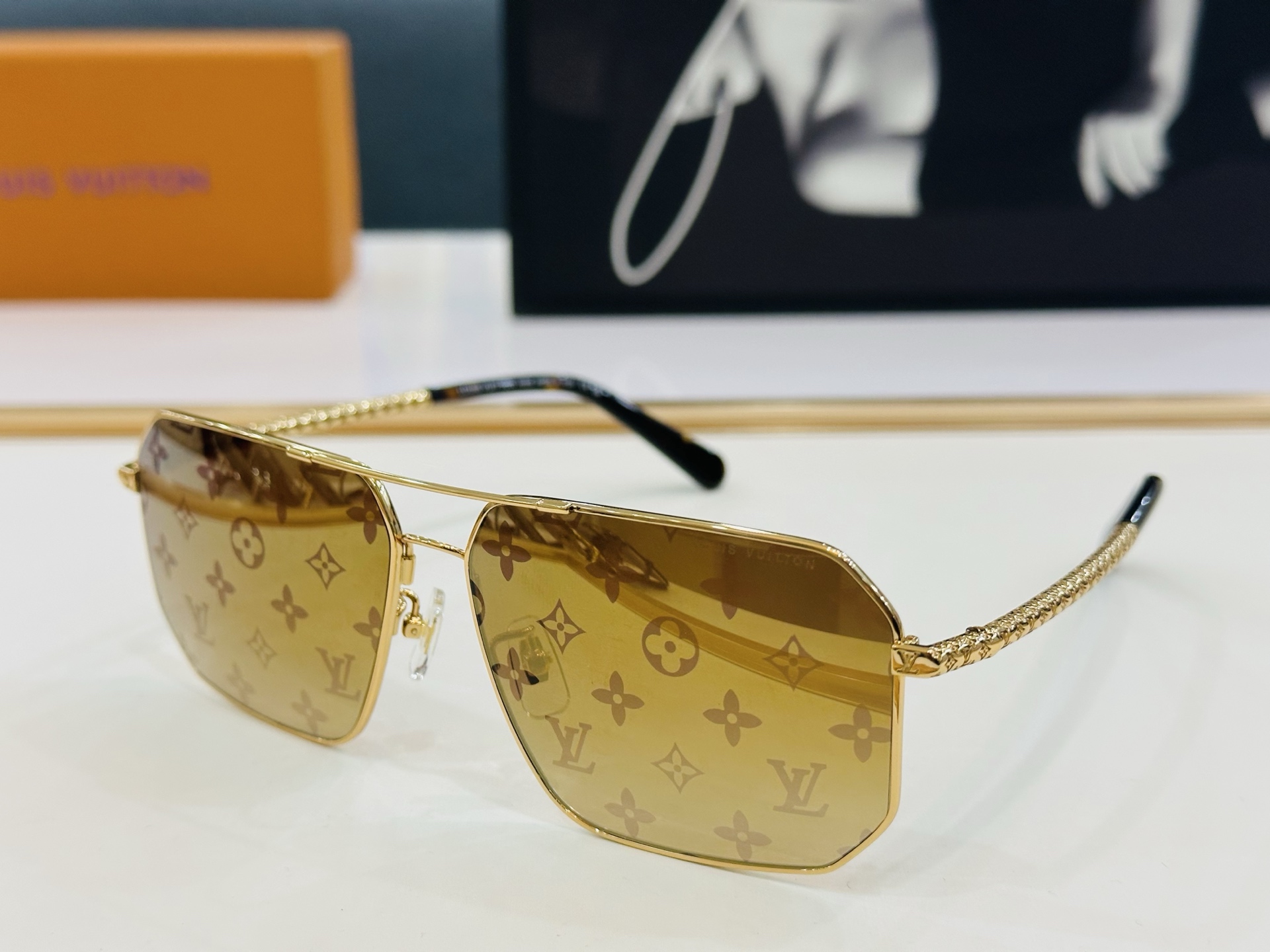 路易家 🎩Z1320   Size：60口14-145 充满活力的 展现独特个性🌟展现大气的你 q高品质