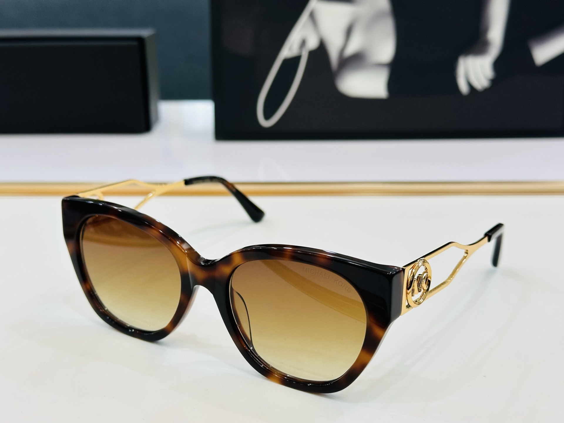 MICHAEL KORS MK2154  SIZE：54口19-140 官网款太阳镜 J太阳镜 