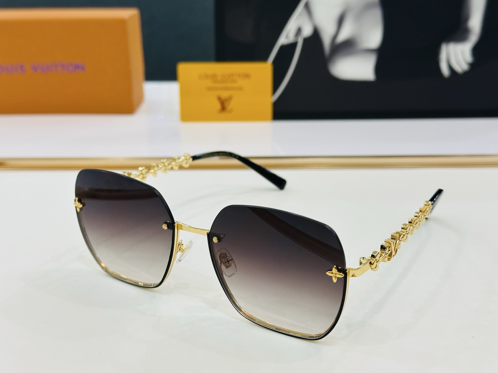 路易家 🎩Z1876   Size：60口17-148 充满活力的 展现独特个性🌟展现大气的你 q高品质