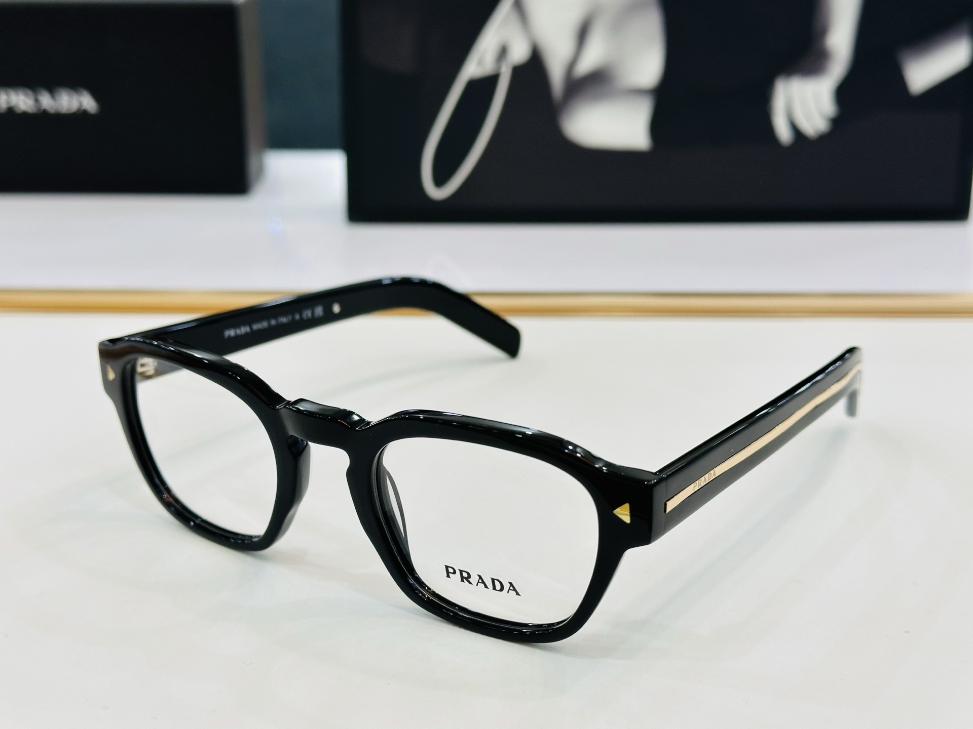 🔺PRAD*🔻普家 PR 16S Size：49口24-145 眼镜系列堪称精湛制作 彰显独特个 Z最新