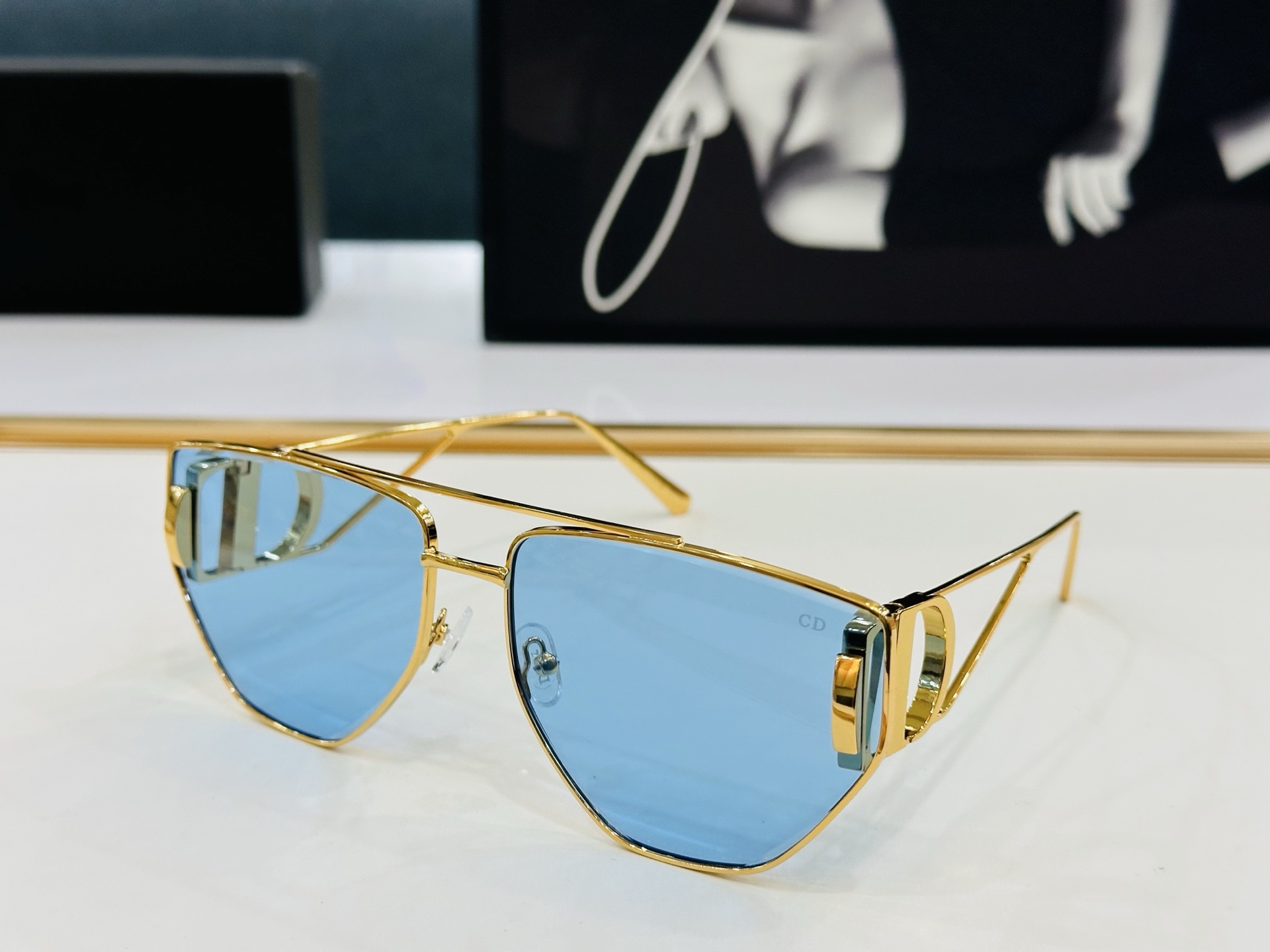 🔻🔻🔻DIO* DSGTA43UCR 迪家 Size：64口16-140 😎🔆🔥🔥搭配镜腿精致配饰 b官