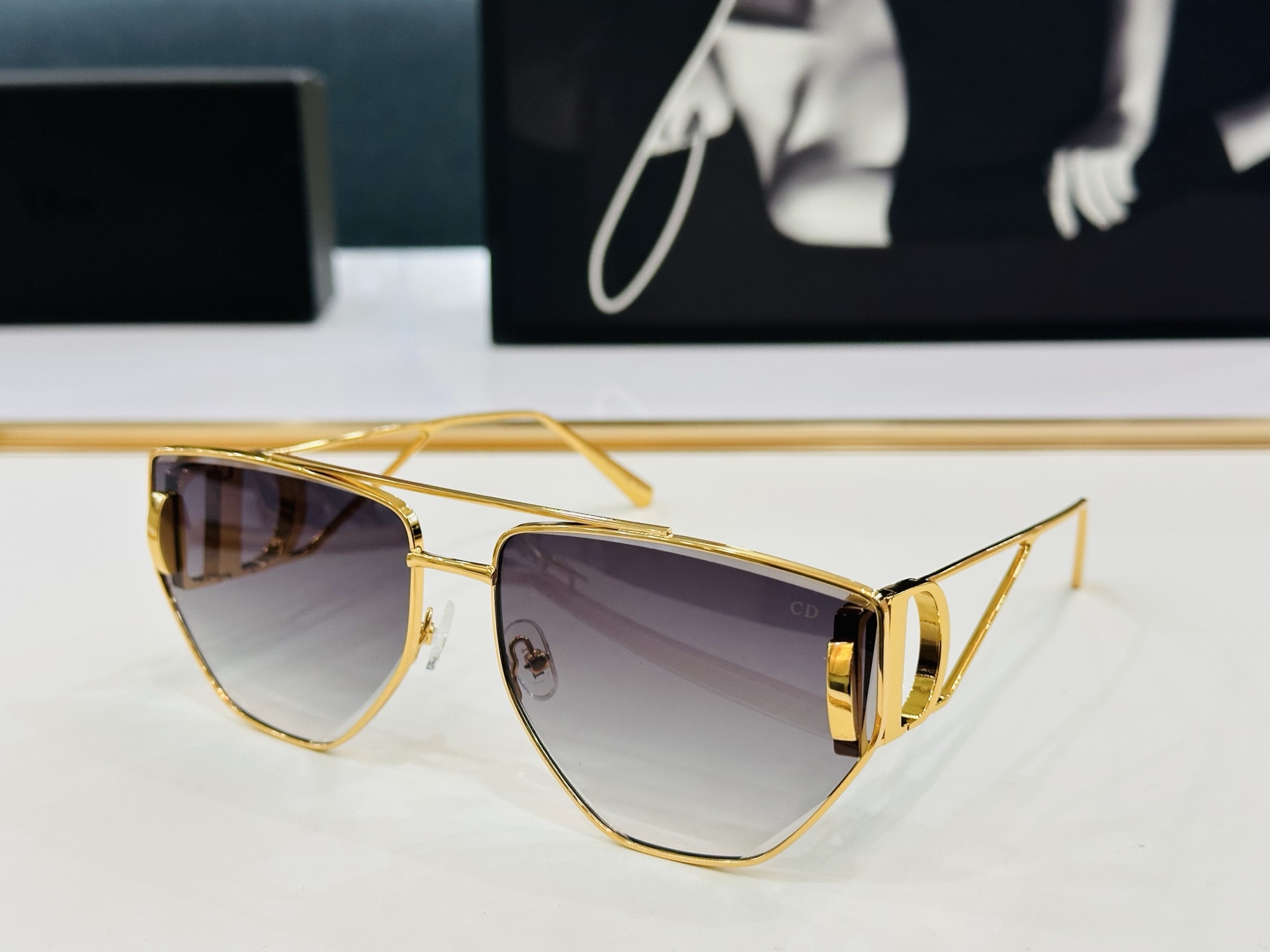 🔻🔻🔻DIO* DSGTA43UCR 迪家 Size：64口16-140 😎🔆🔥🔥搭配镜腿精致配饰 b官