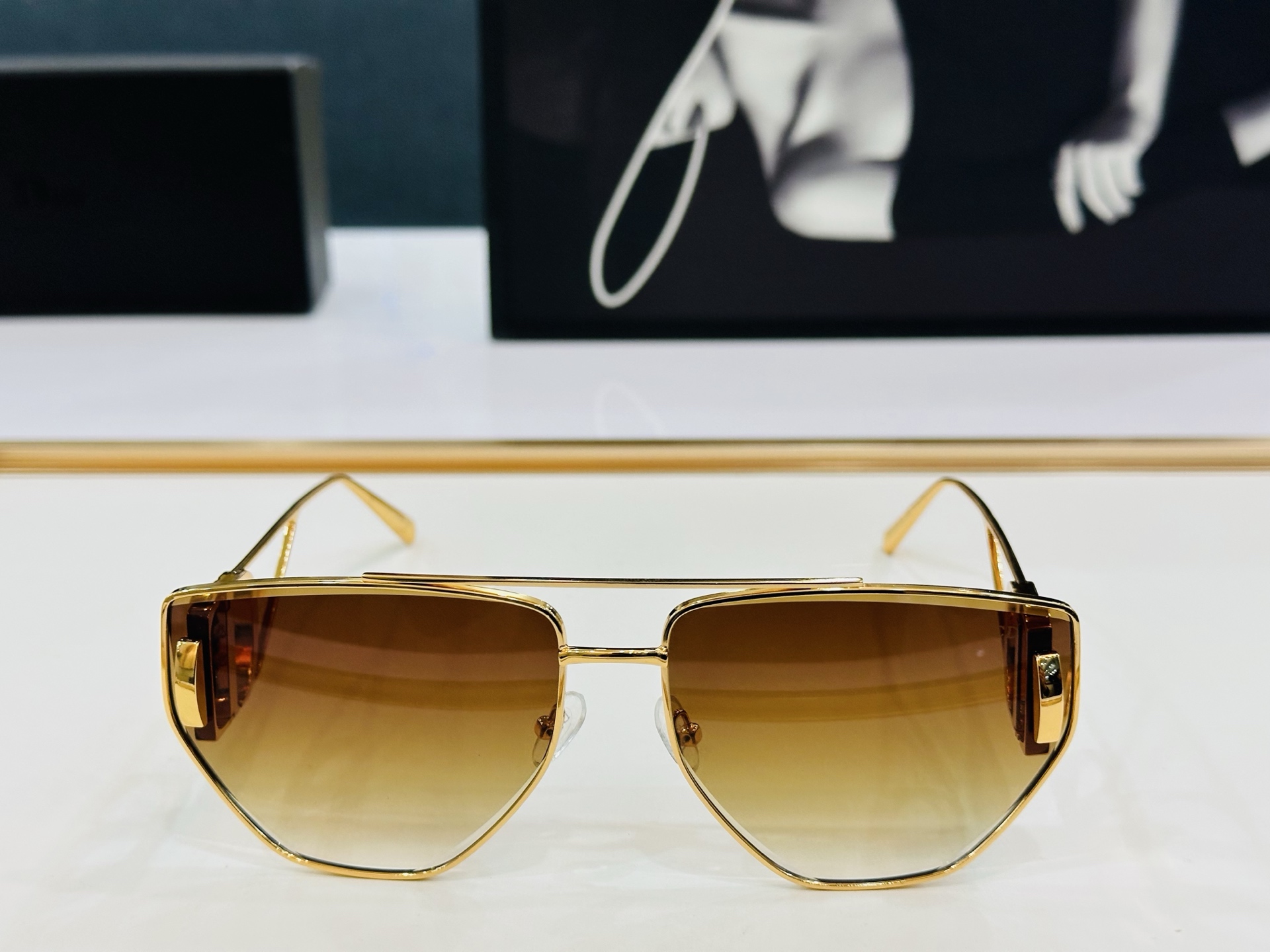 🔻🔻🔻DIO* DSGTA43UCR 迪家 Size：64口16-140 😎🔆🔥🔥搭配镜腿精致配饰 b官