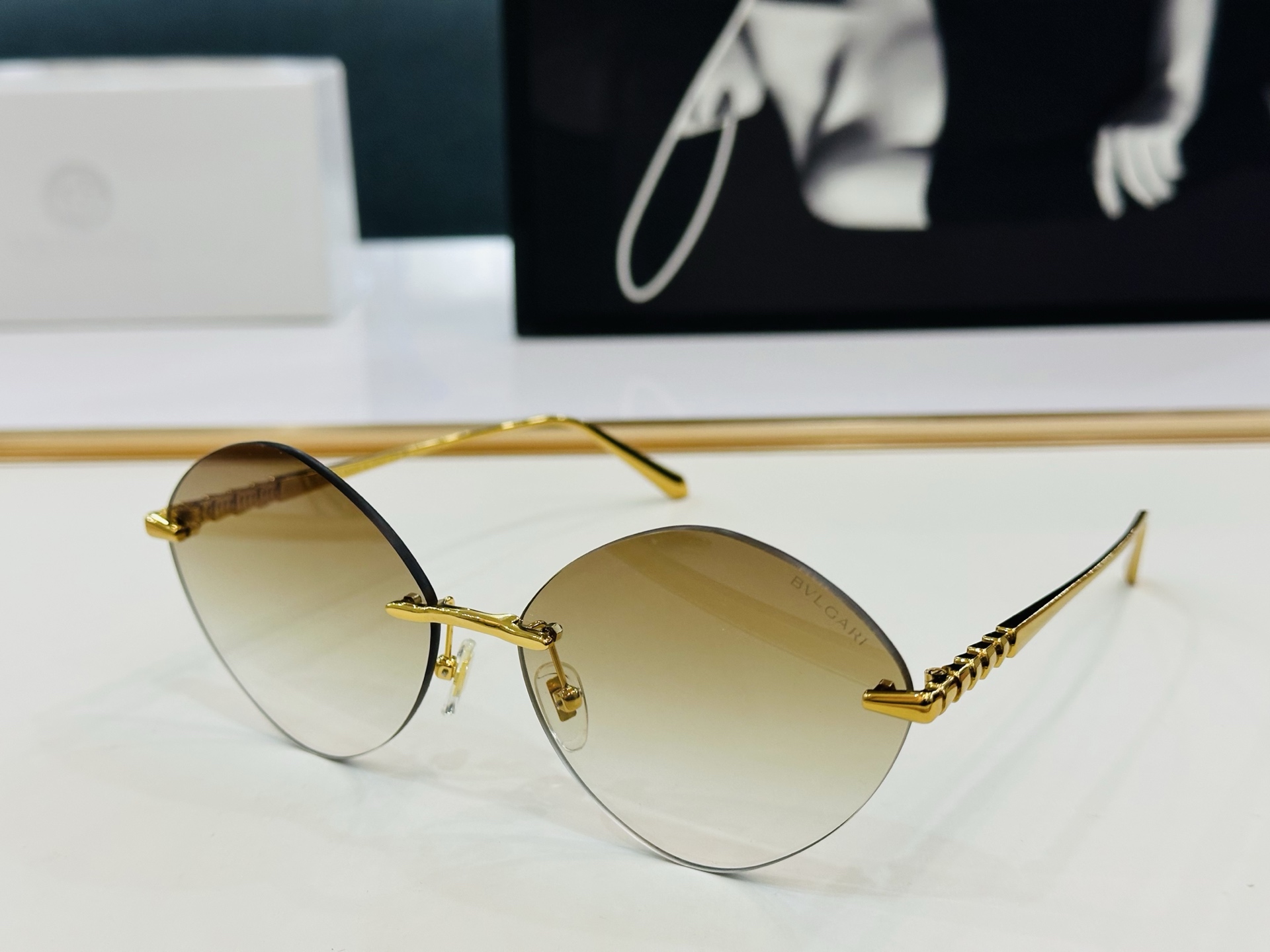 🆕款 官网同售 宝格家 BV40088 👍 Size ：61口16-145  绝对要买😎品质非常完美 q