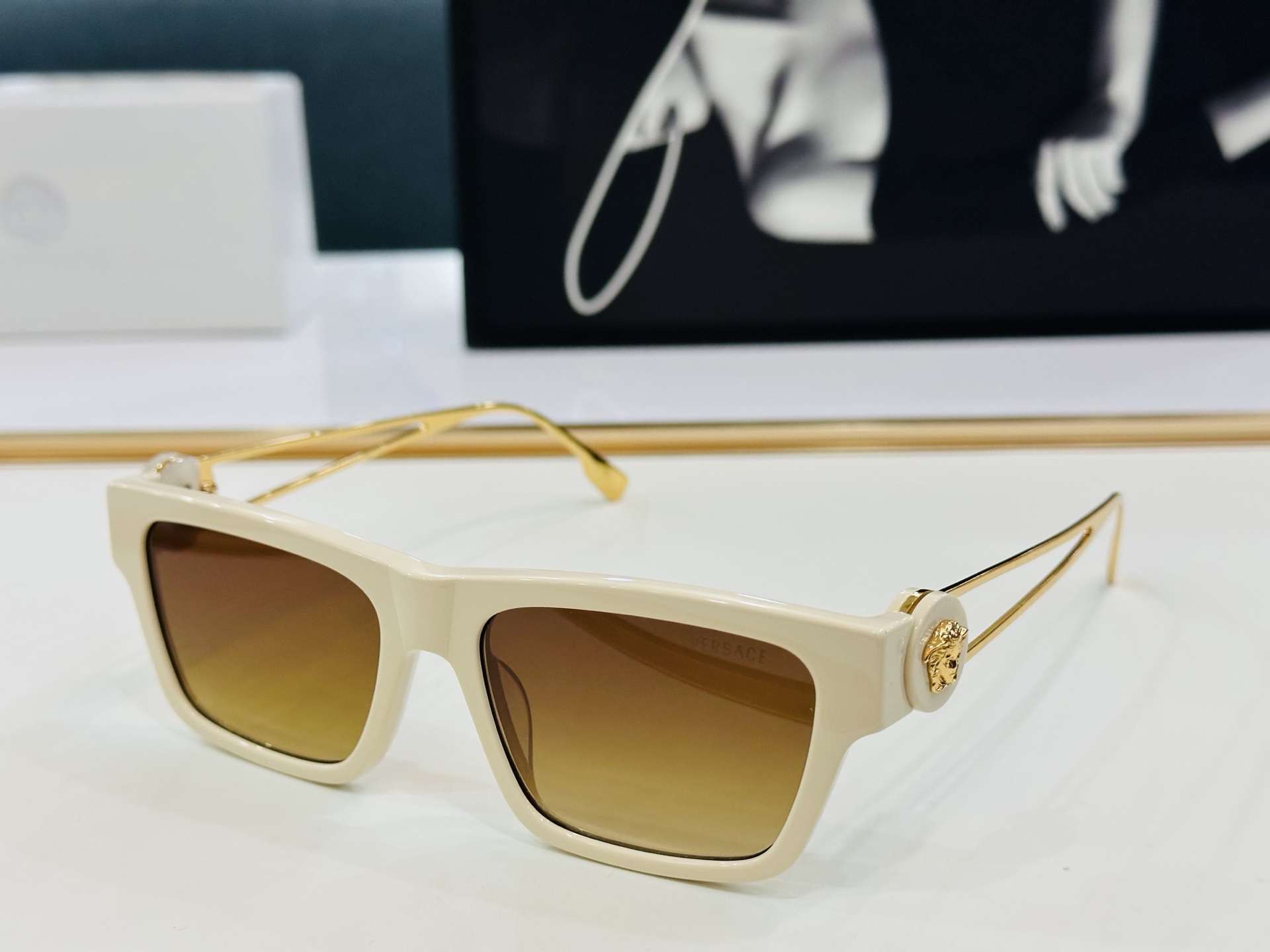 🎉🎉范思家 VERSACE✨MOD：VE3359 Size：55口17-135 ✨q有范 