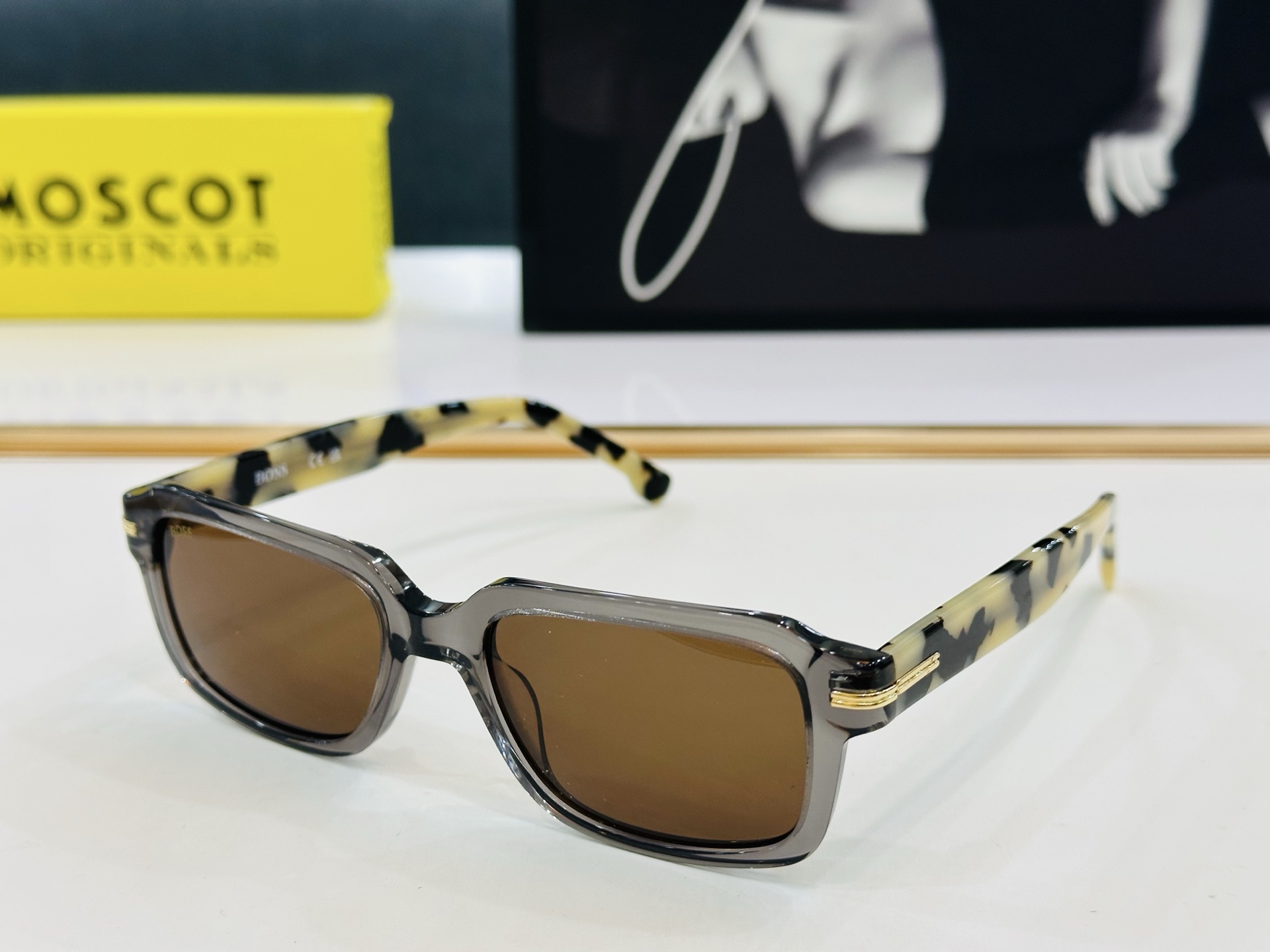 BOSS 1596/S Size：53口19-145 太阳眼镜 🕶🕶💋💋👣👣  高品质 不挑脸 懂货的来
